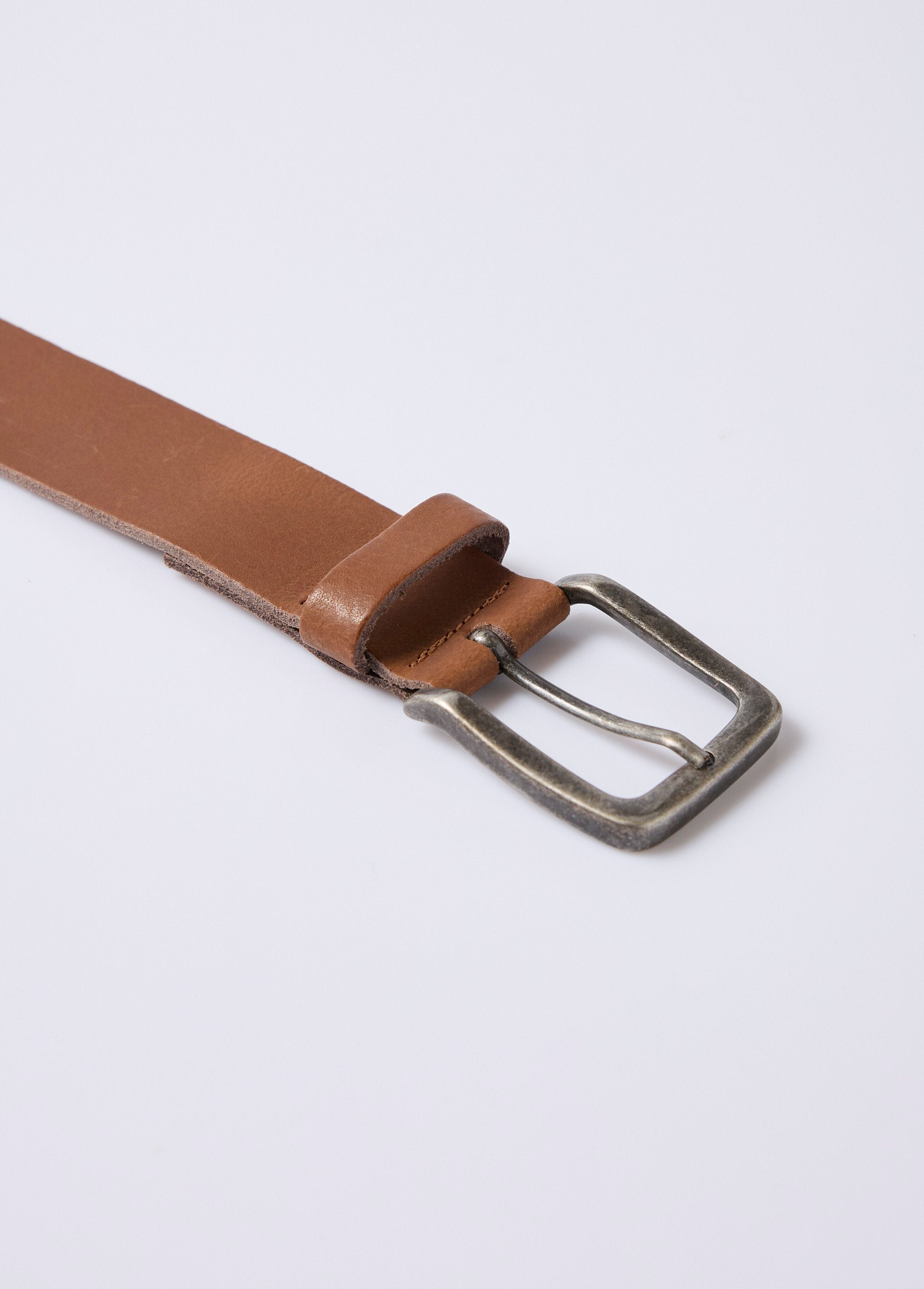 Matte_leather_belt,_worn-effect_buckle_Cognac_DE1_slim