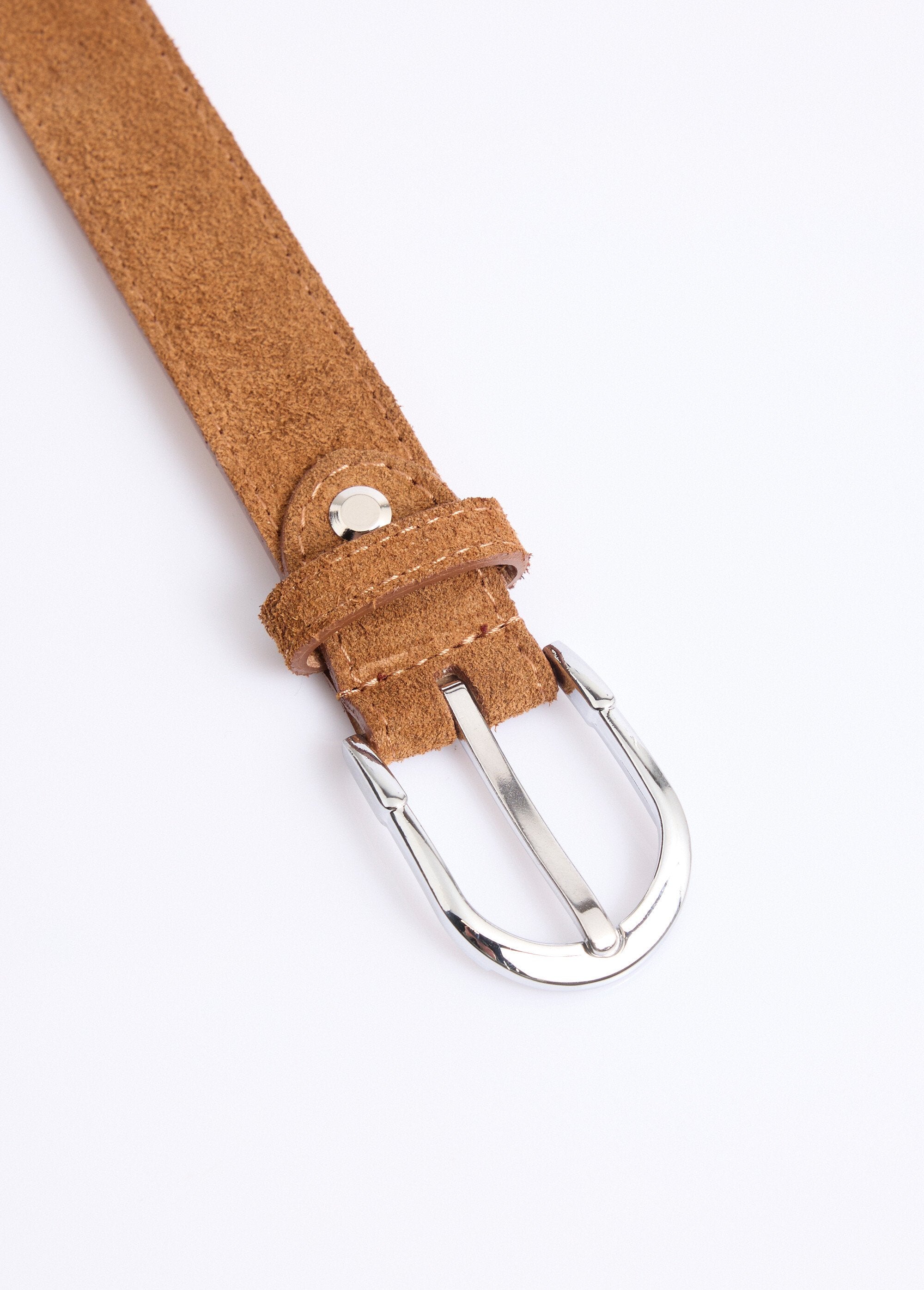 Thin_suede_leather_belt_with_rounded_buckle_camel_DE1_slim