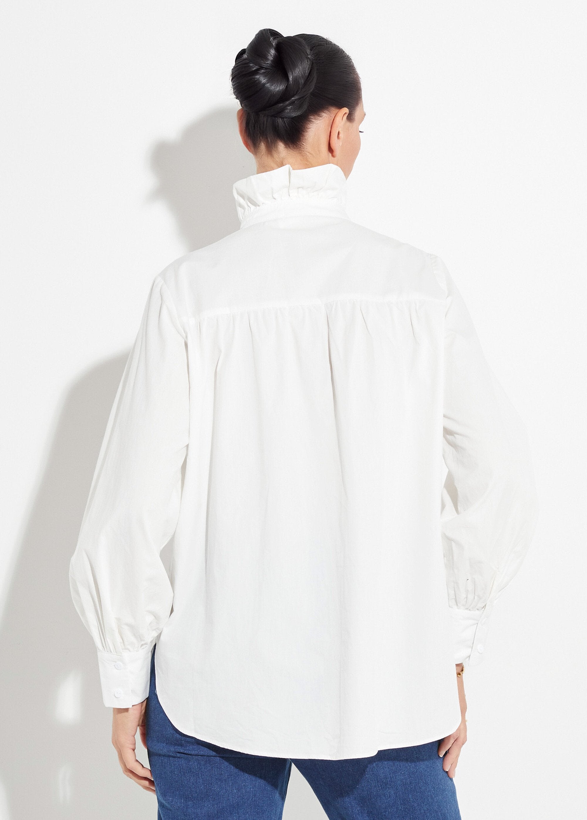 Blouse_with_a_pleated_high_collar_White_DO1_slim