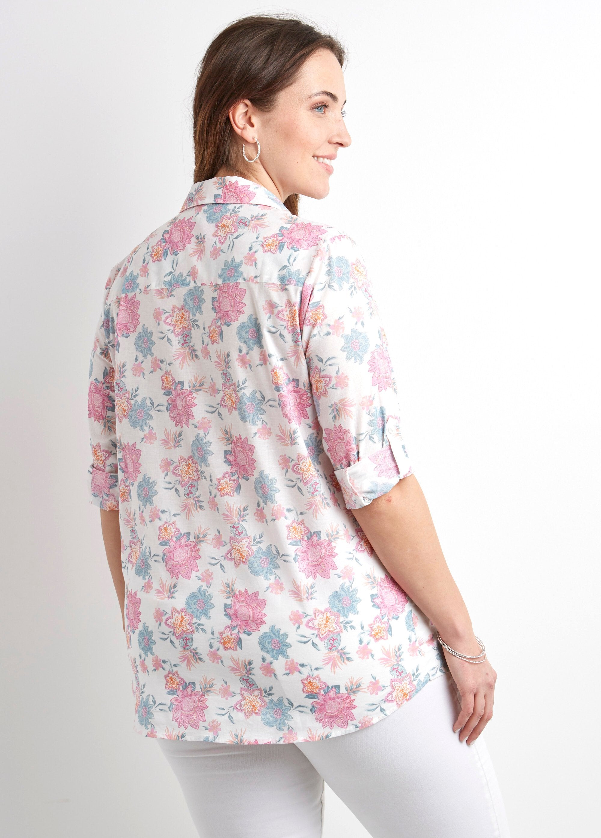 Long_button-down_cotton_blouse_with_floral_print_Pink_print_DO1_curvy