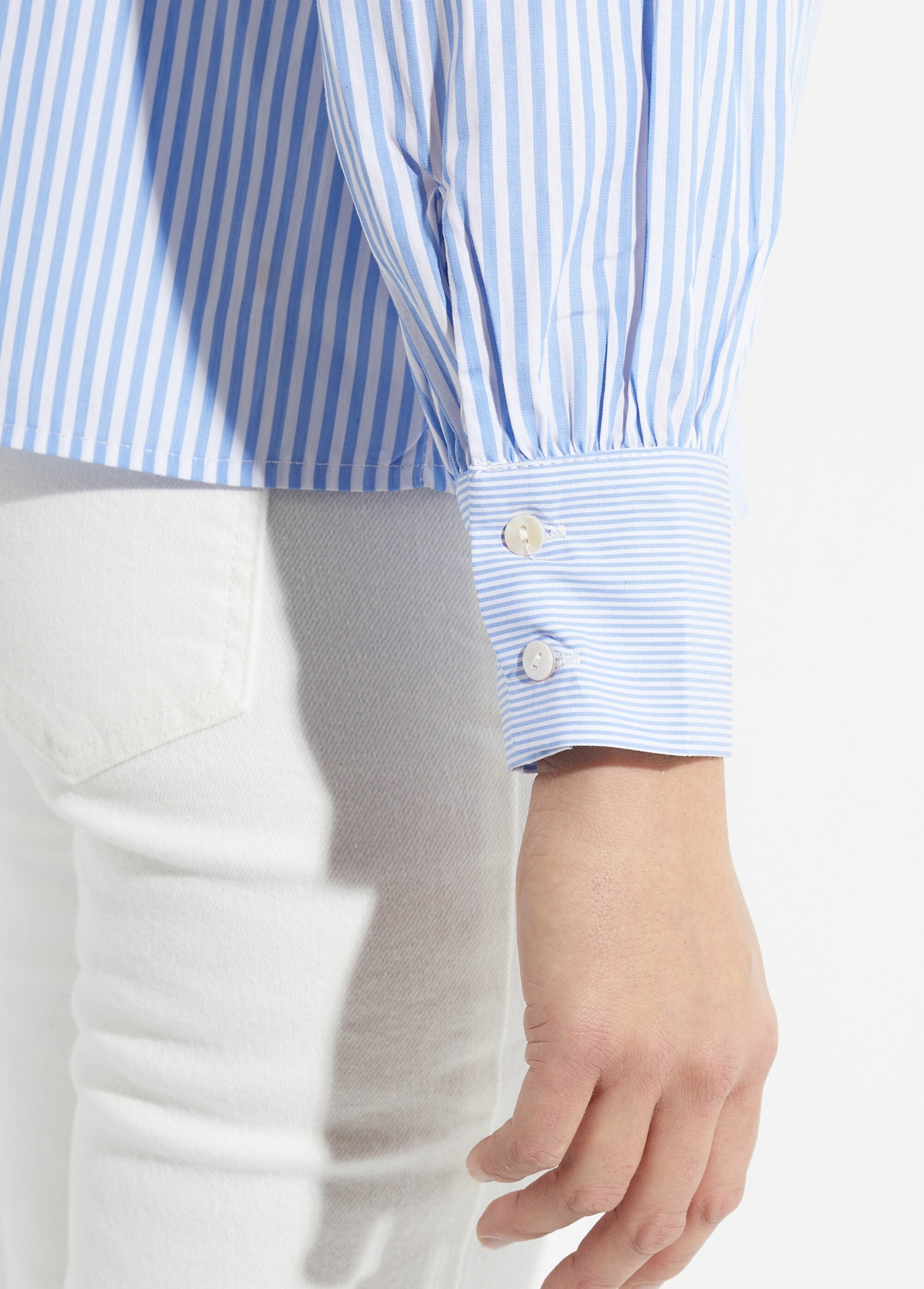 Striped_pleated_blouse_with_a_high_collar_Striped_blue_DE2_slim