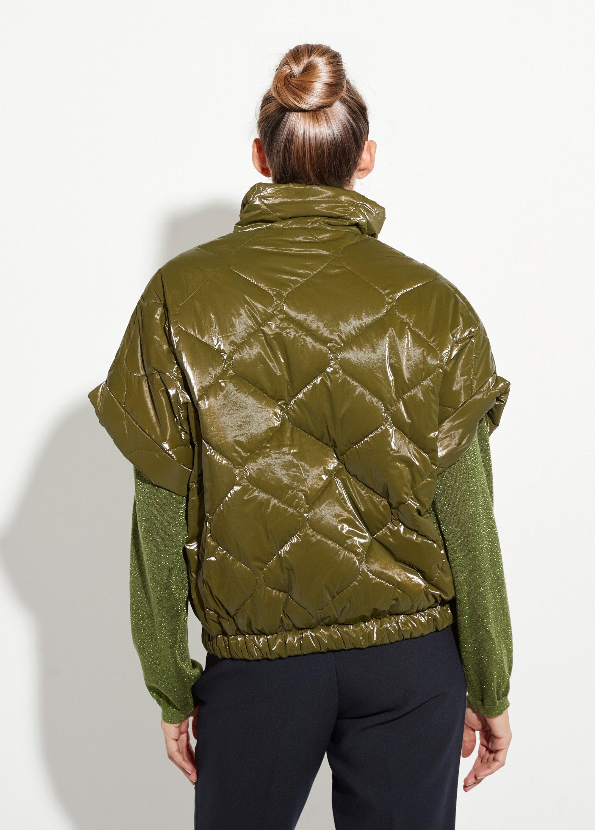 Shiny_sleeveless_zip-up_down_jacket_Khaki_DO1_slim