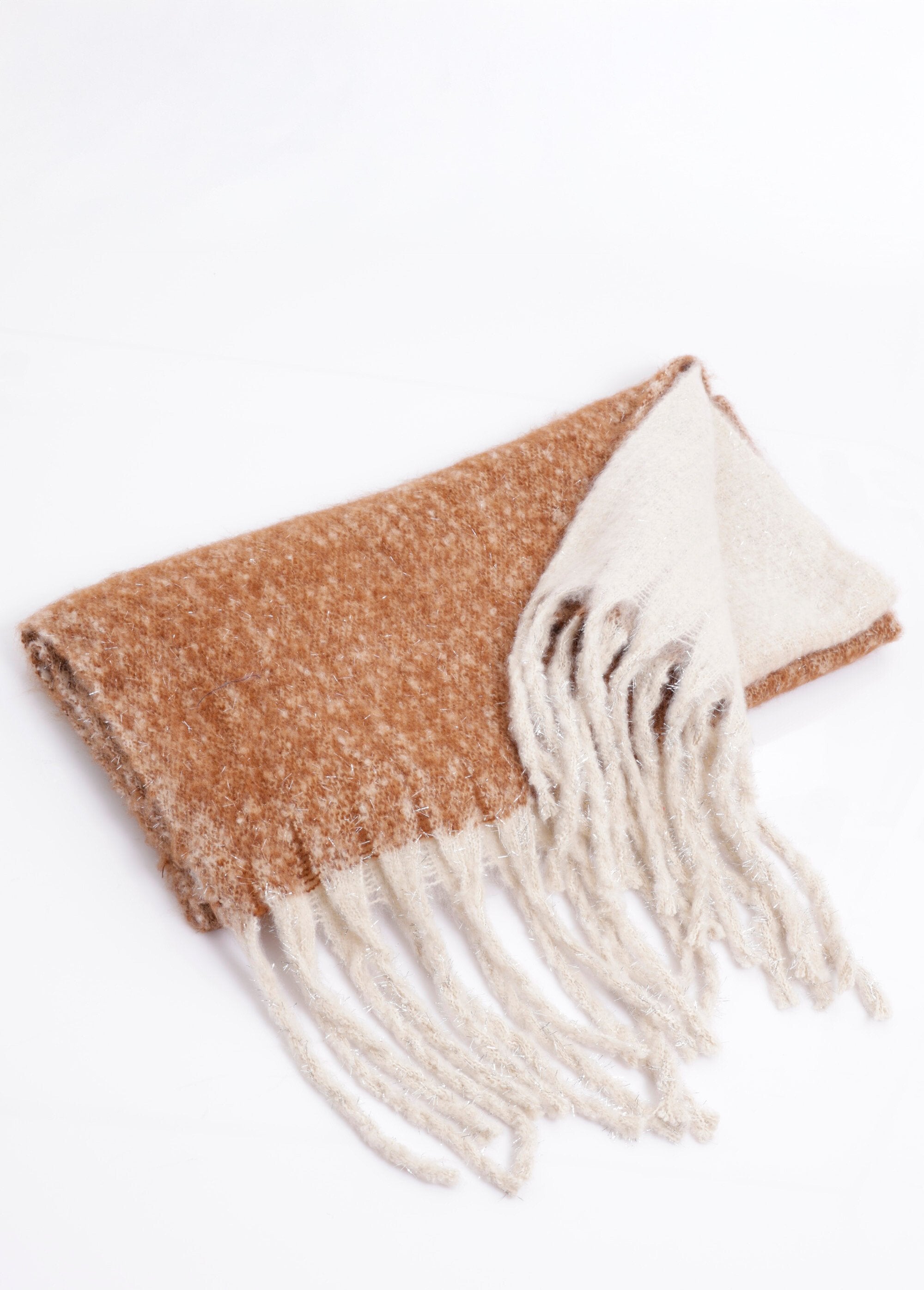 Metallic_knit_scarf_with_fringe_Brown_DE1_slim