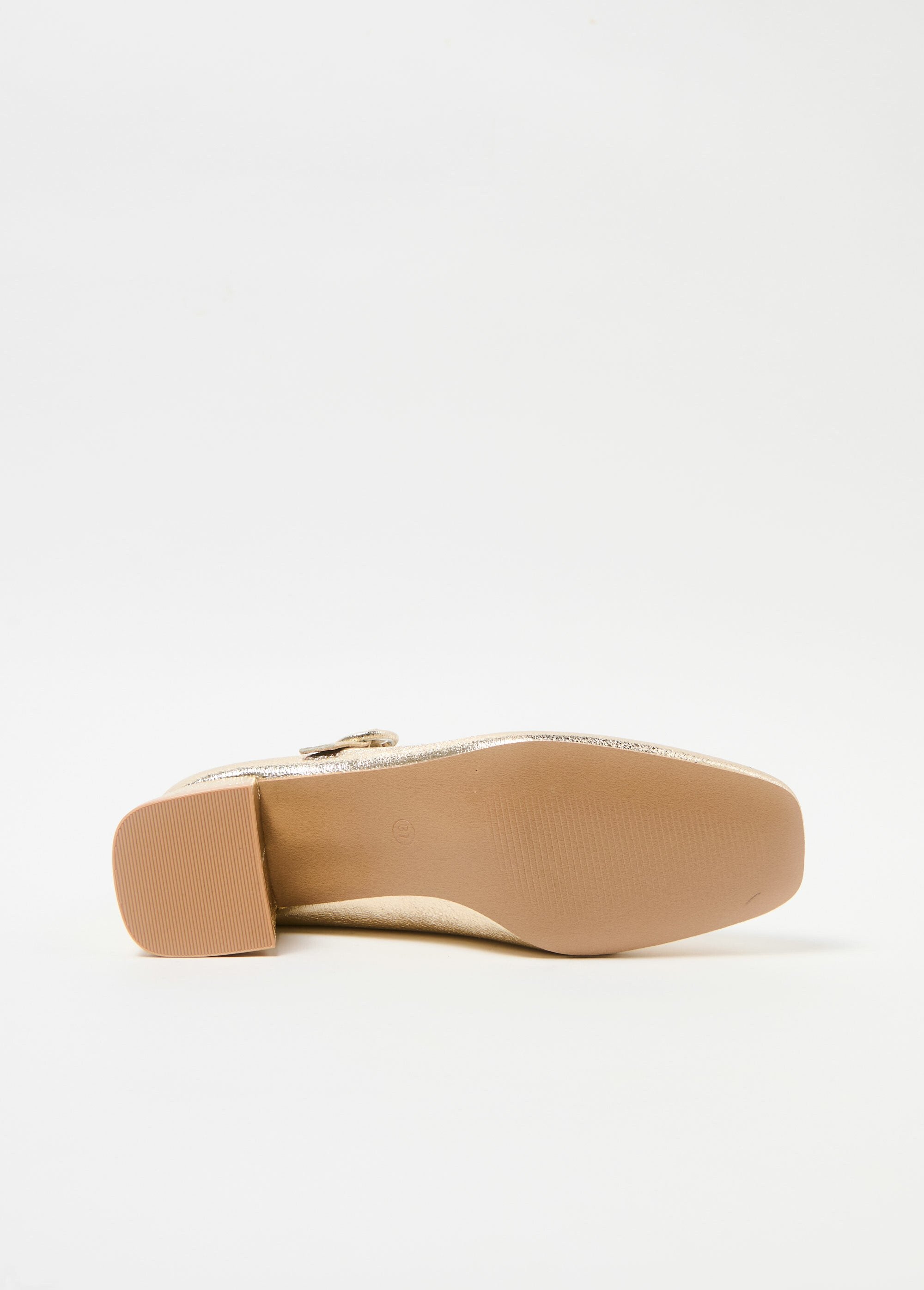 Metallic_pumps_with_baby-style_heels_Golden_UN1_slim