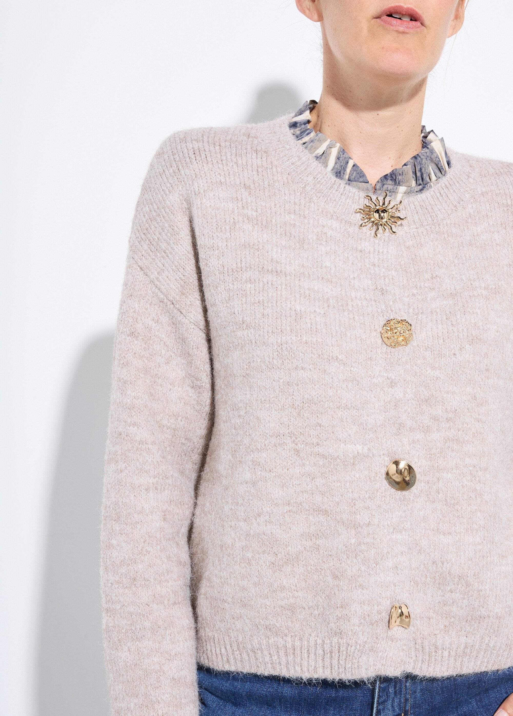 Round_neck_wool_cardigan_with_metal_jewel_buttons_Beige_DE1_slim