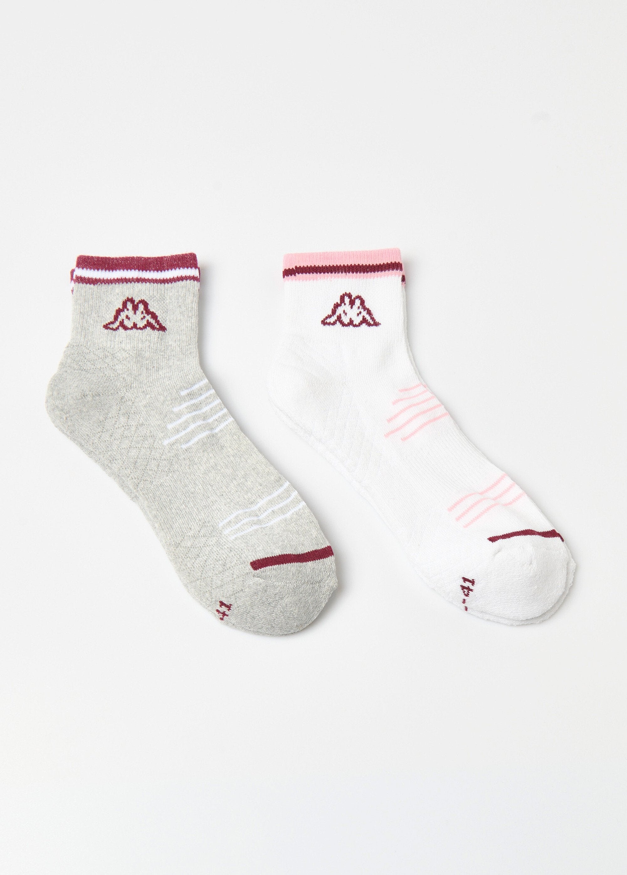 Pack_of_2_assorted_logo_socks_Gray_set_2_DE1_slim