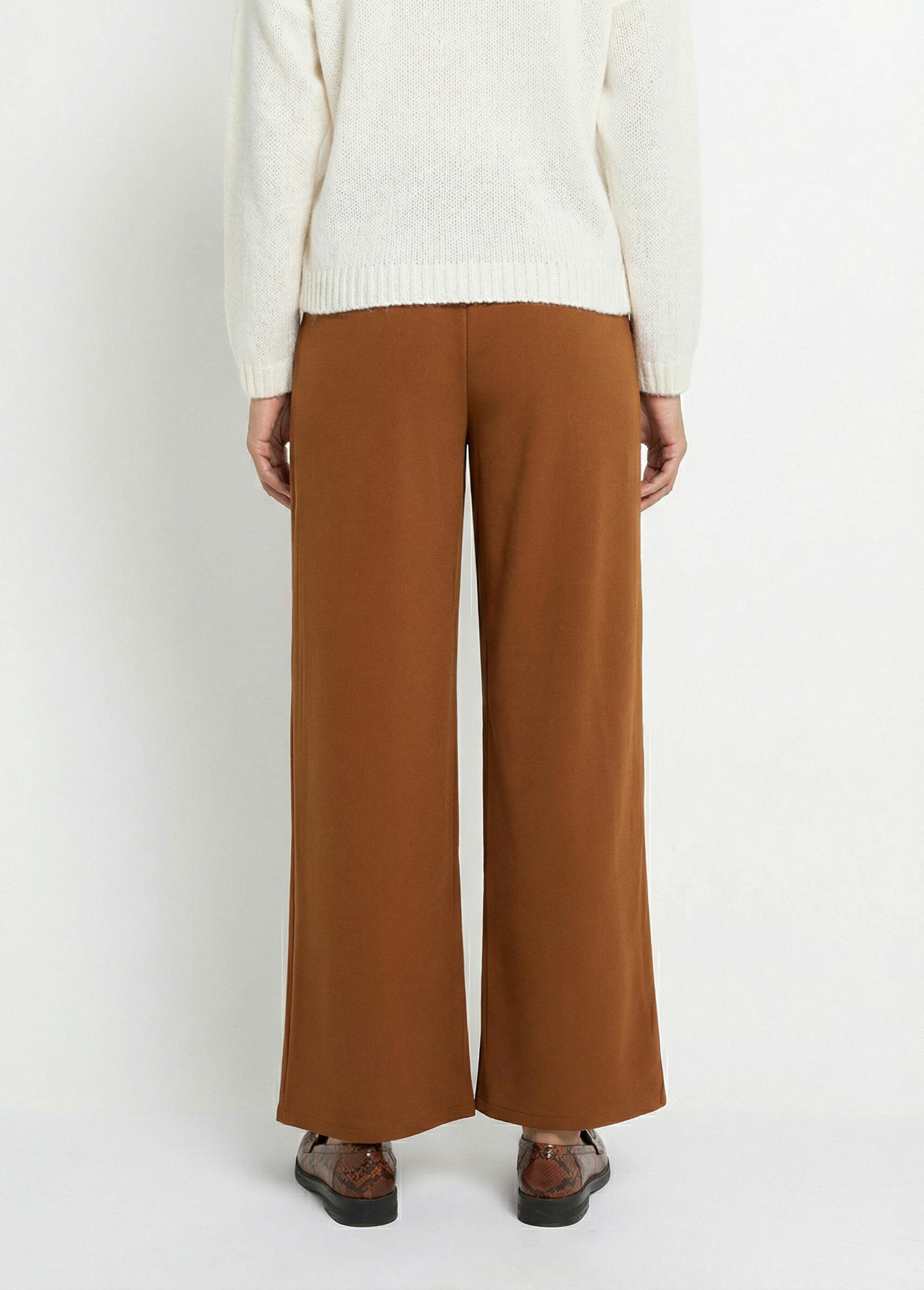 Wide-leg_knit_trousers_with_chic_metallic_detail_Tobacco_DO1_slim