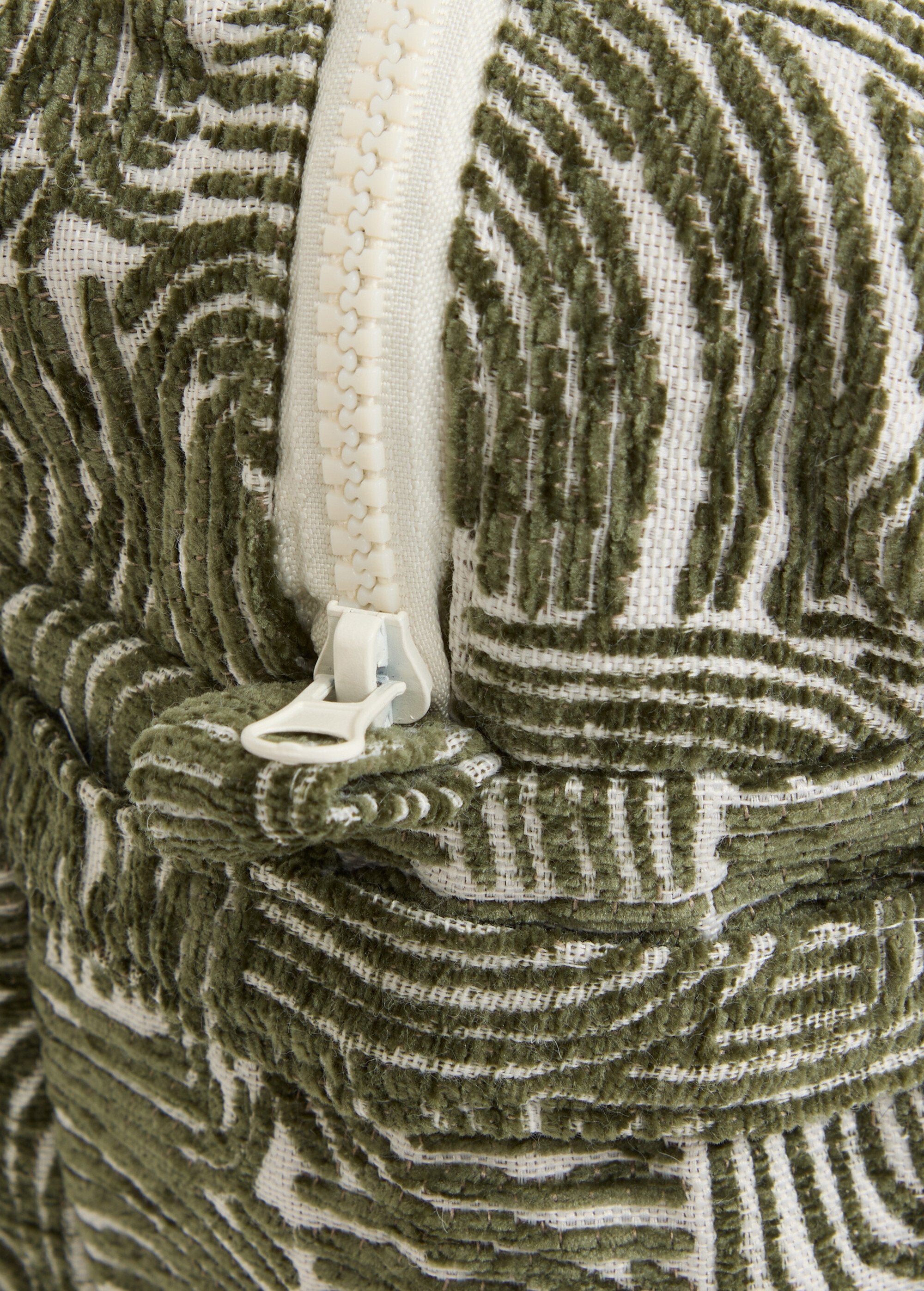 Small_toiletry_bag_in_textured_fabric_Green_DE1_slim