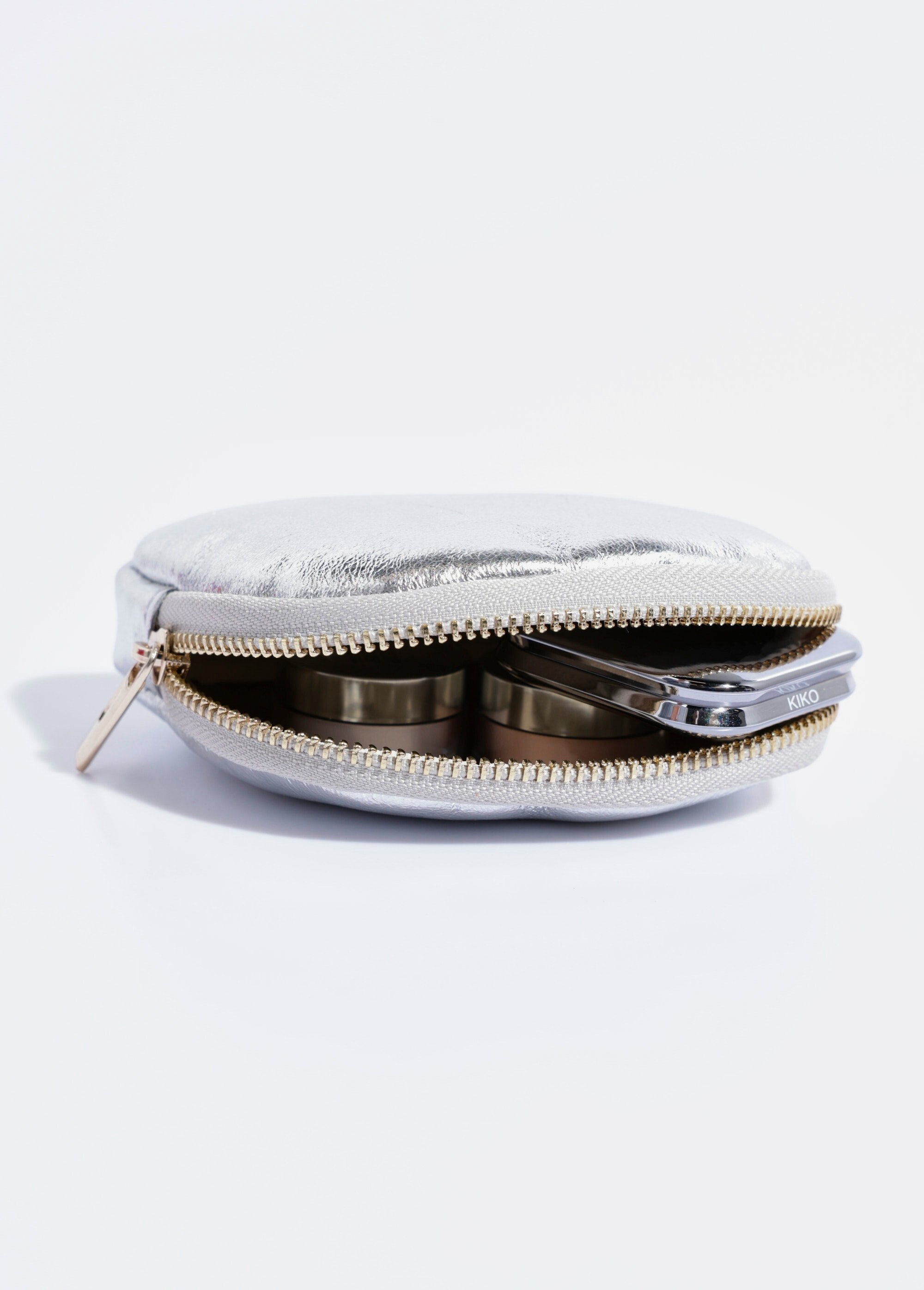 Shiny_leather_half-moon_purse_Money_DE1_slim