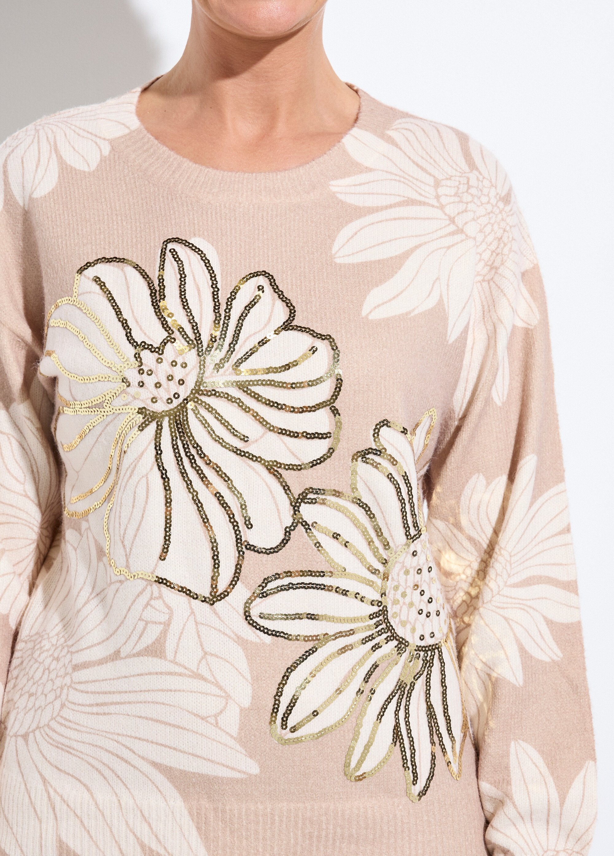 Fine_flower_print_sequin_sweater_with_round_neck_Beige_DE1_slim