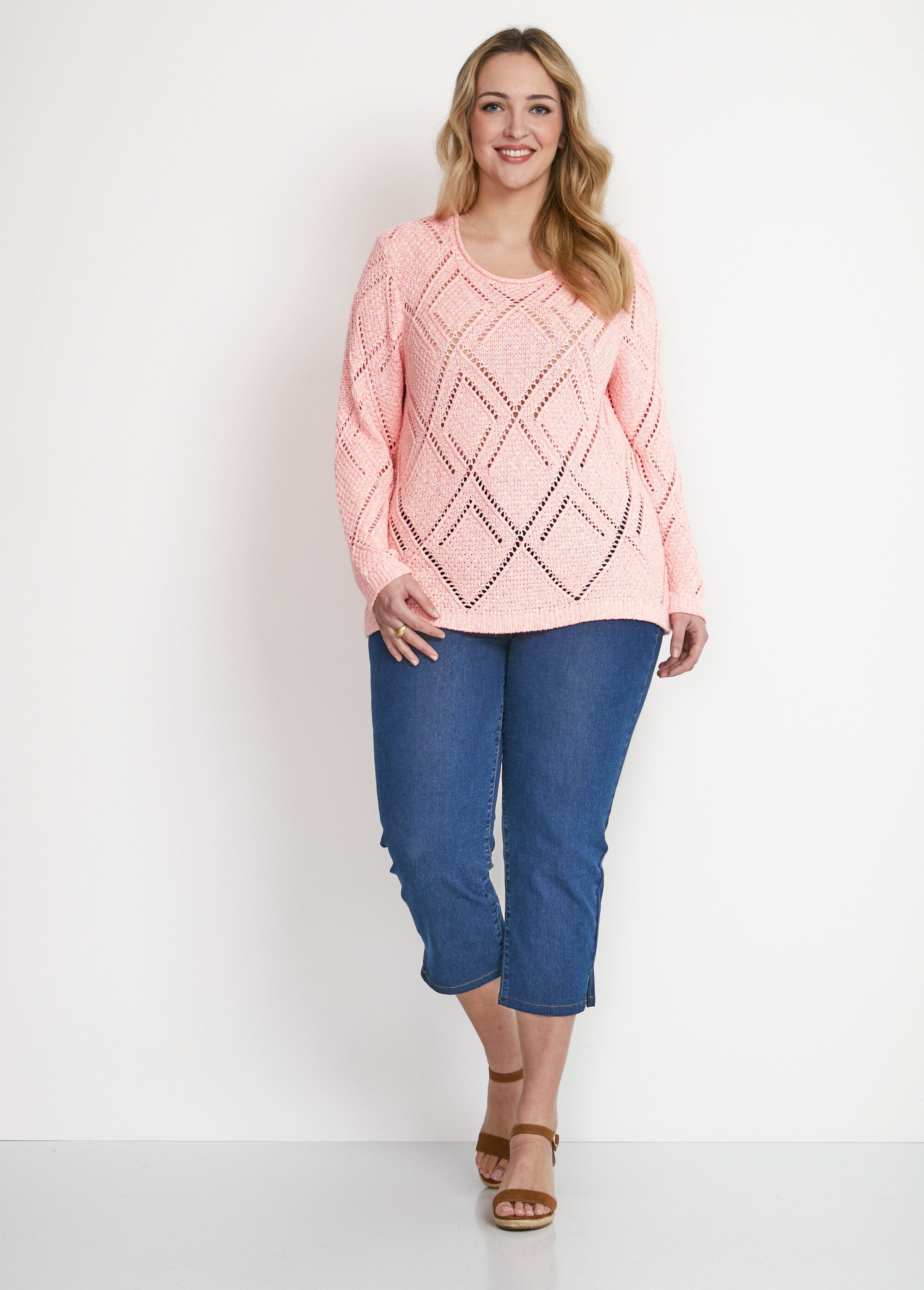 Openwork_stranded_knit_sweater_Pink_SF1_curvy