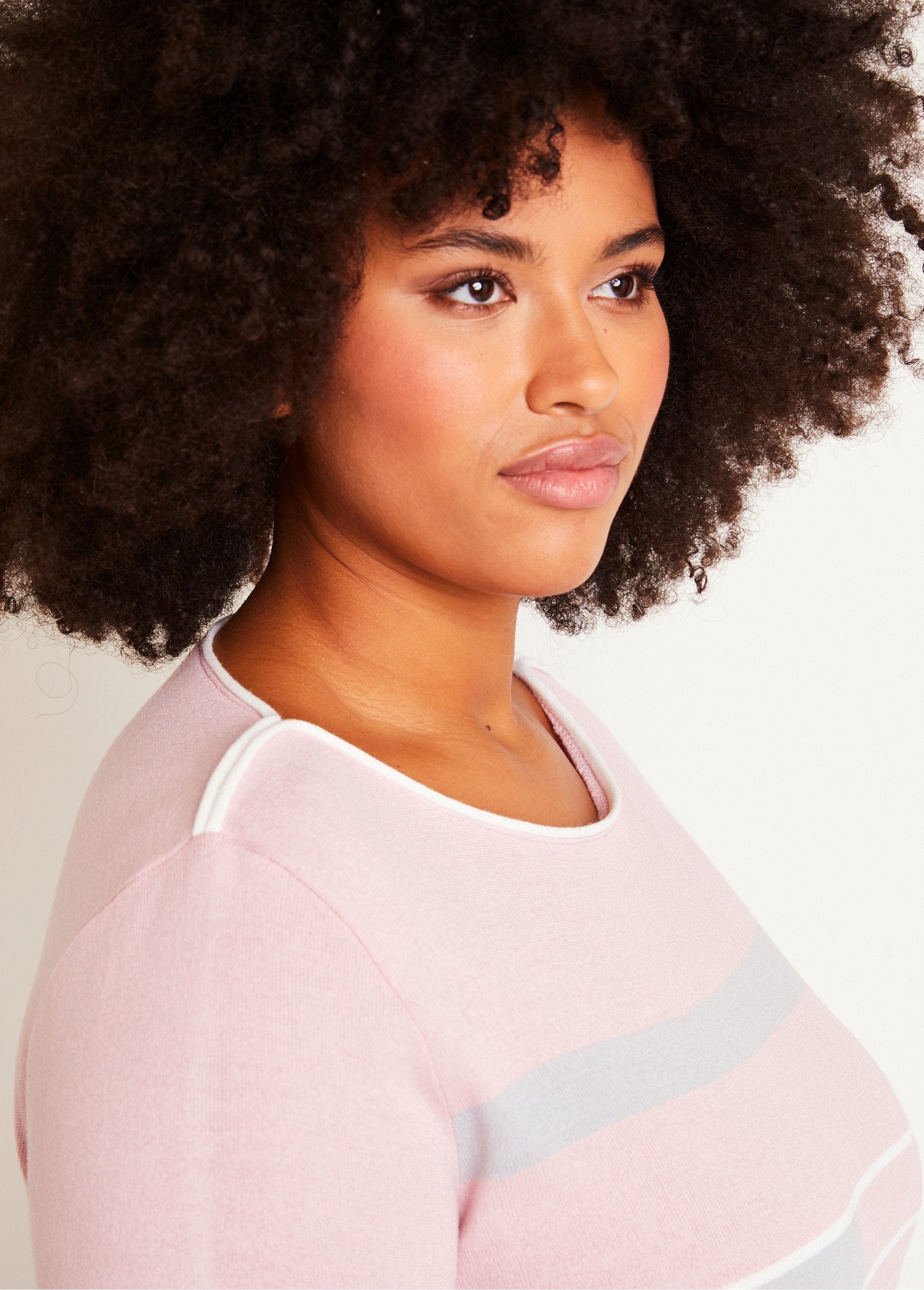 3/4_sleeve_boat_neck_sweater_with_striped_jacquard_front_Pink_and_gray_DE2_curvy