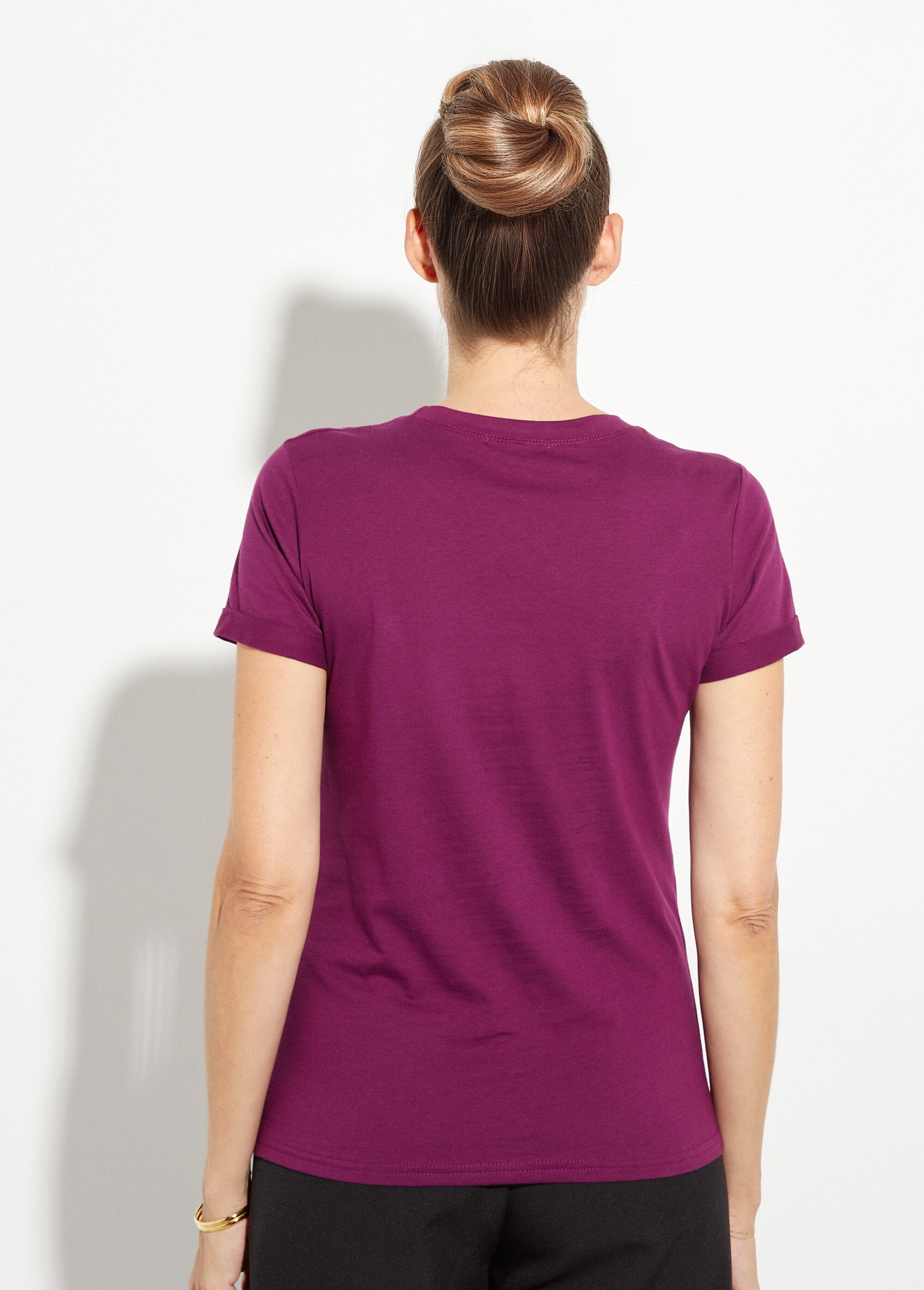 Round_neck_T-shirt_with_heart_embroidery_on_the_chest_Purple_DO1_slim