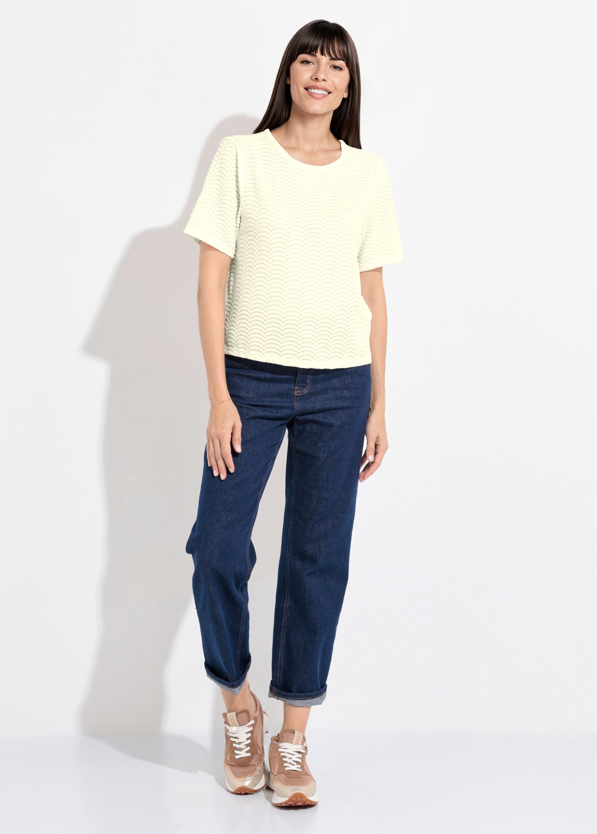 Scale_pattern_embossed_mesh_T-shirt_Beige_SF1_slim