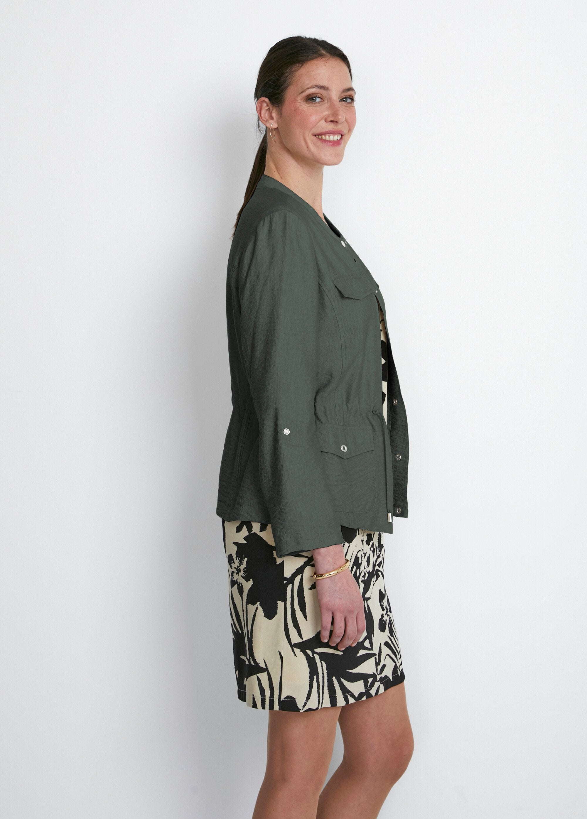 Long-sleeved_collarless_safari_jacket_Khaki_DR1_slim