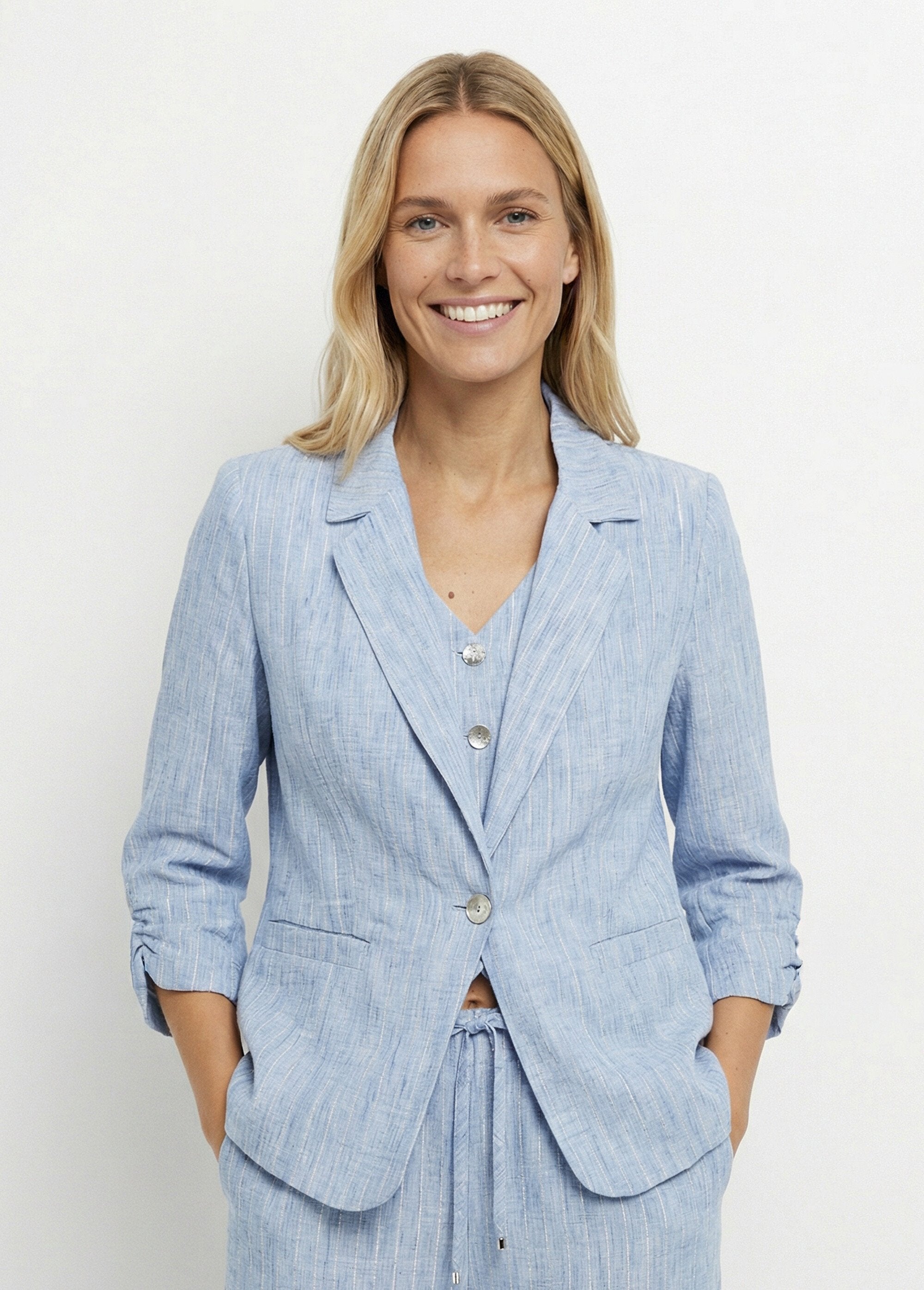 Veste_tailleur_rayée,_aspect_irrégulier_Bleu_FA1_slim