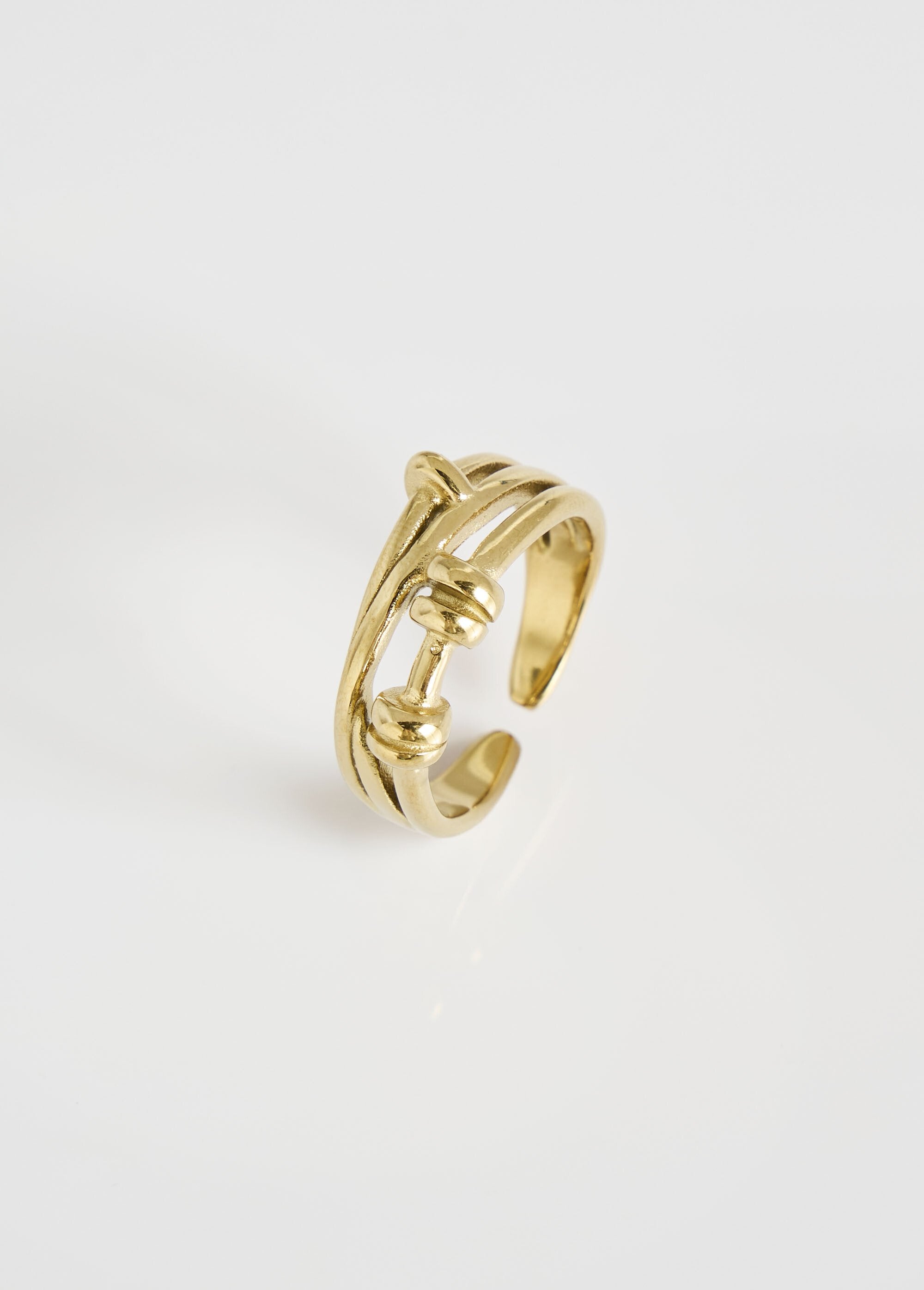 Stainless_steel_ring,_link_shape_Golden_FA1_slim