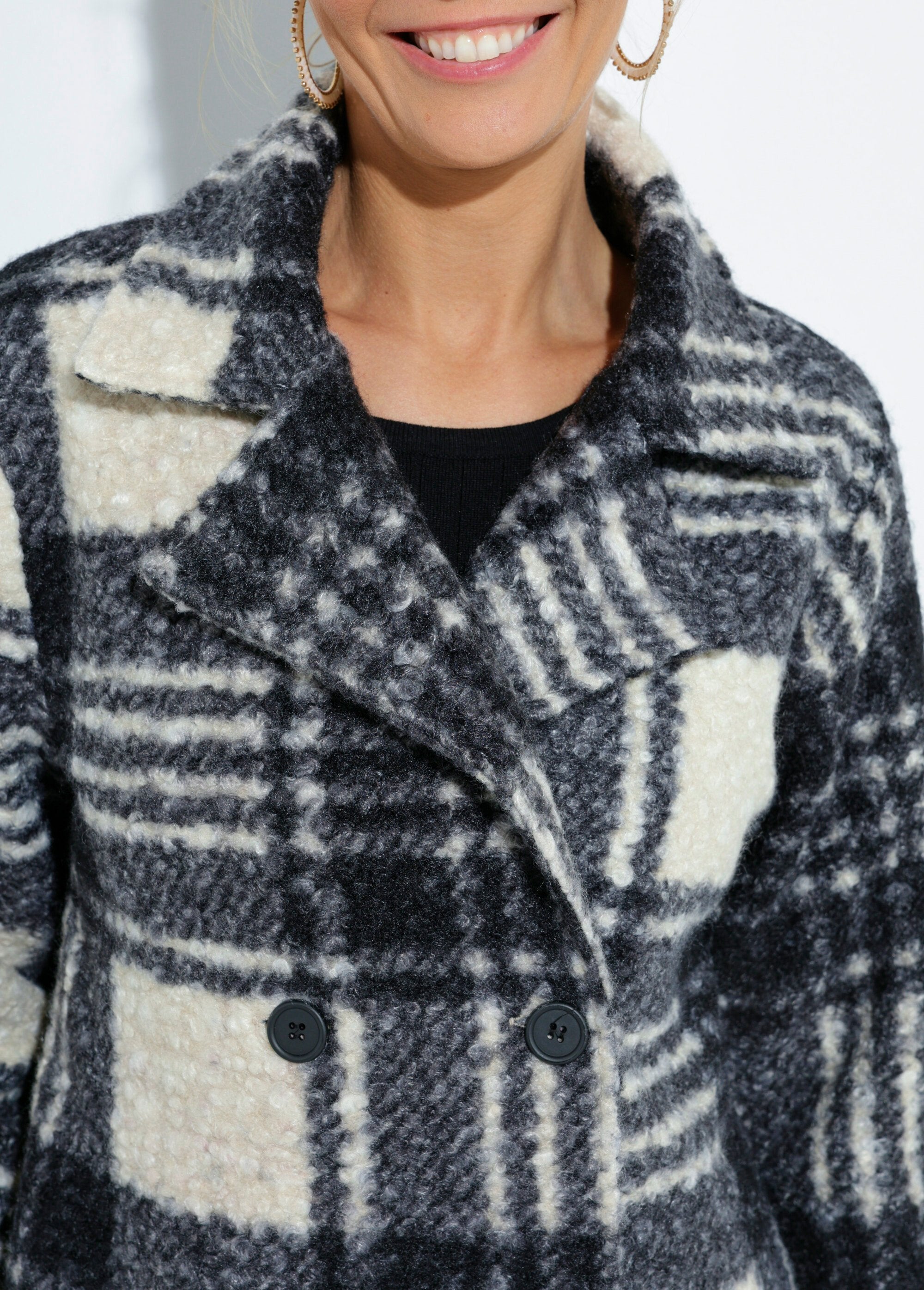Long_plaid_pea_coat_in_a_bouclé_wool_style_Black_and_ecru_DE1_slim