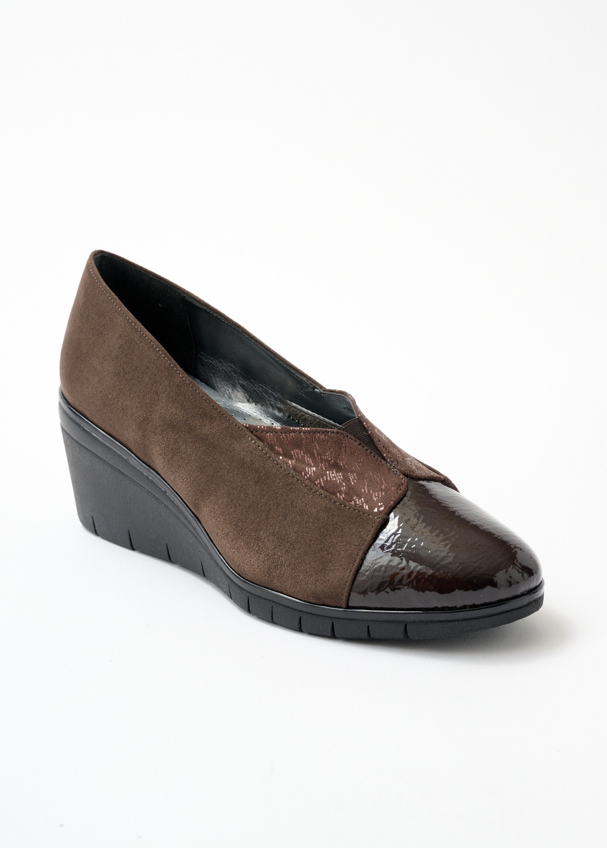 Comfort_width_wedge_city_shoe_Brown_FA1_slim