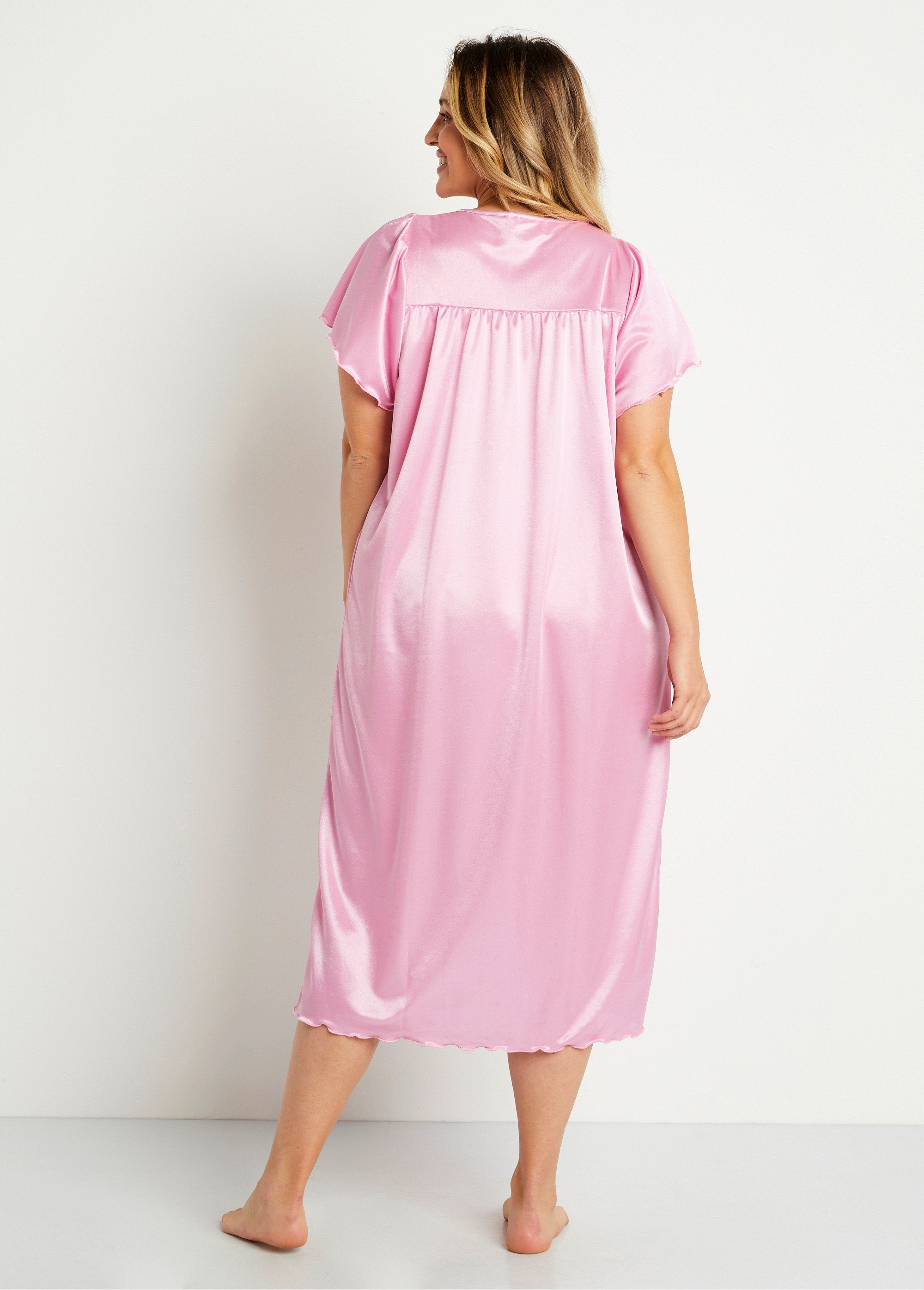 Long_satin_anti-static_lace_nightgown_Pink_DO1_curvy