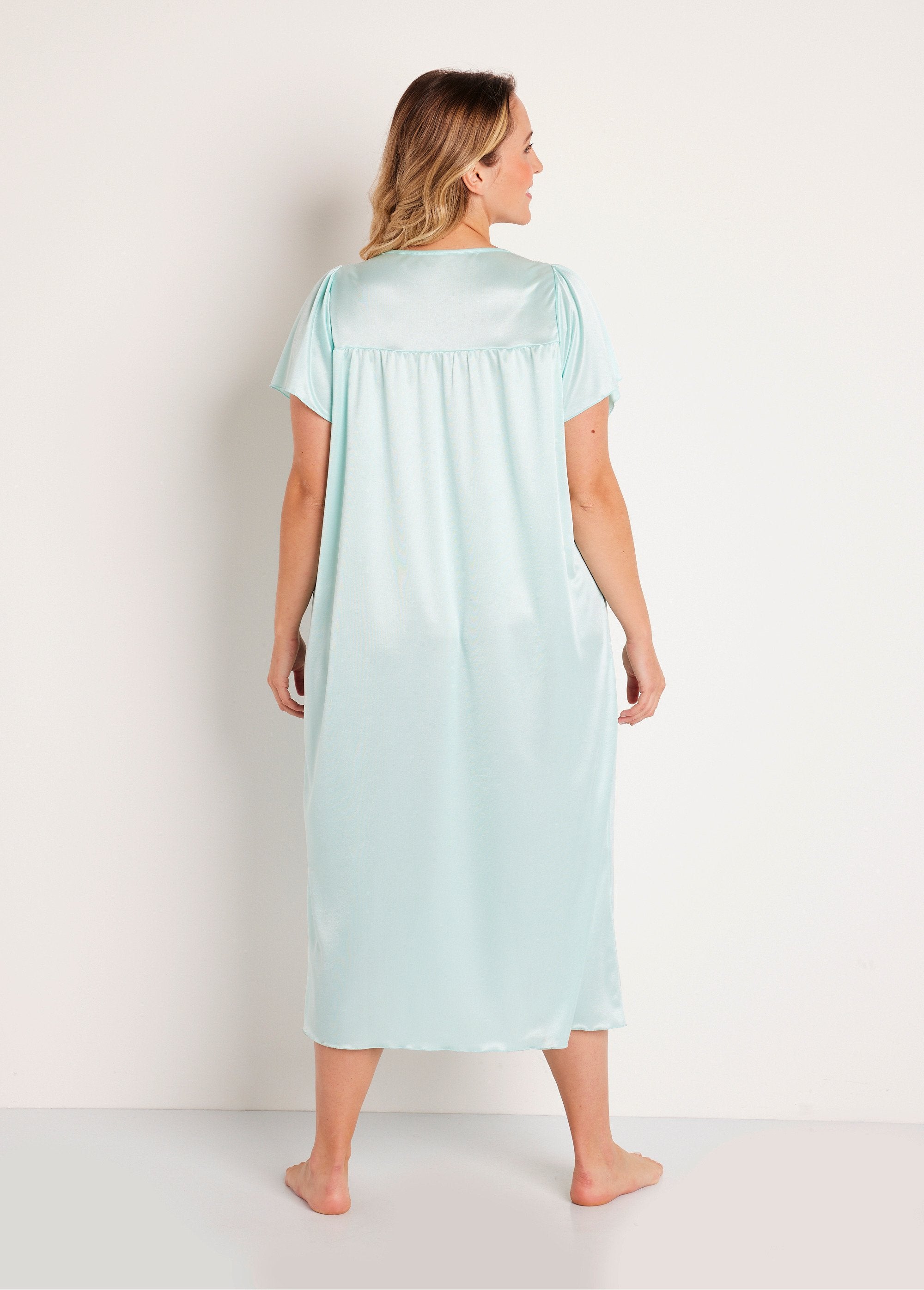 Long_satin_anti-static_lace_nightgown_Mint_DO1_curvy