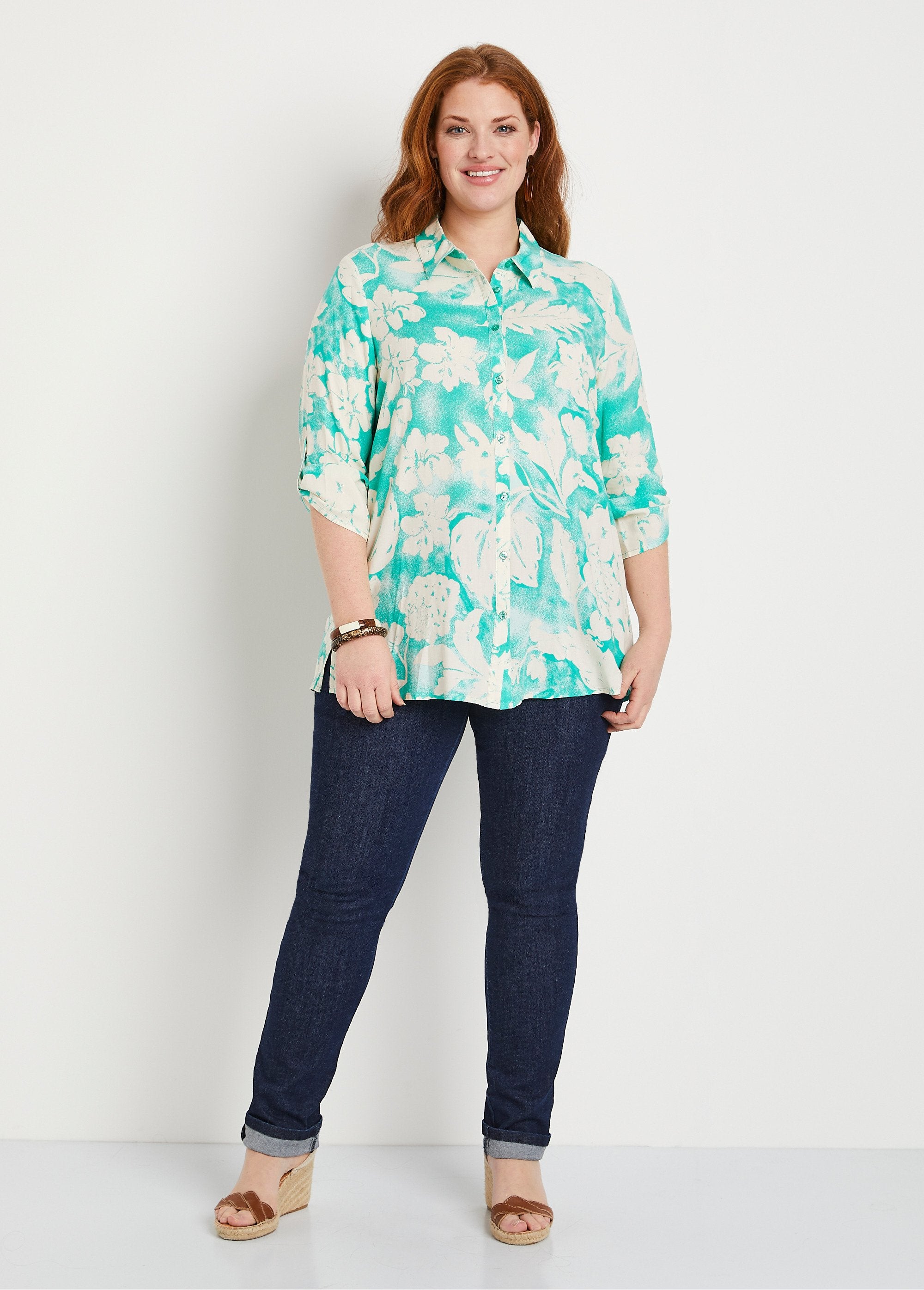 Loose_long_floral_blouse_Green_and_white_SF1_curvy