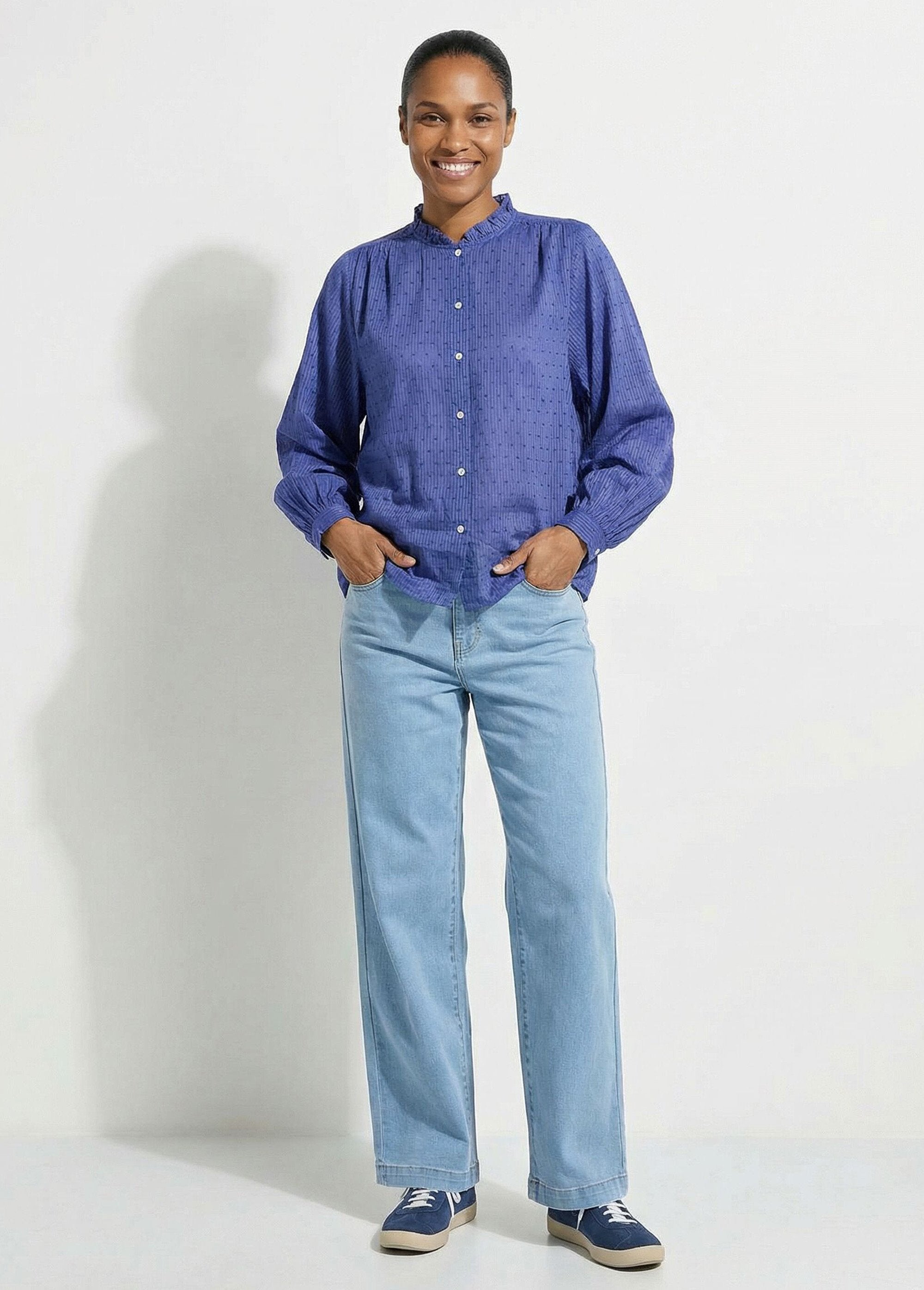 Chemisier_col_volanté_coton_plumetis_rayé_Bleu_SF1_slim