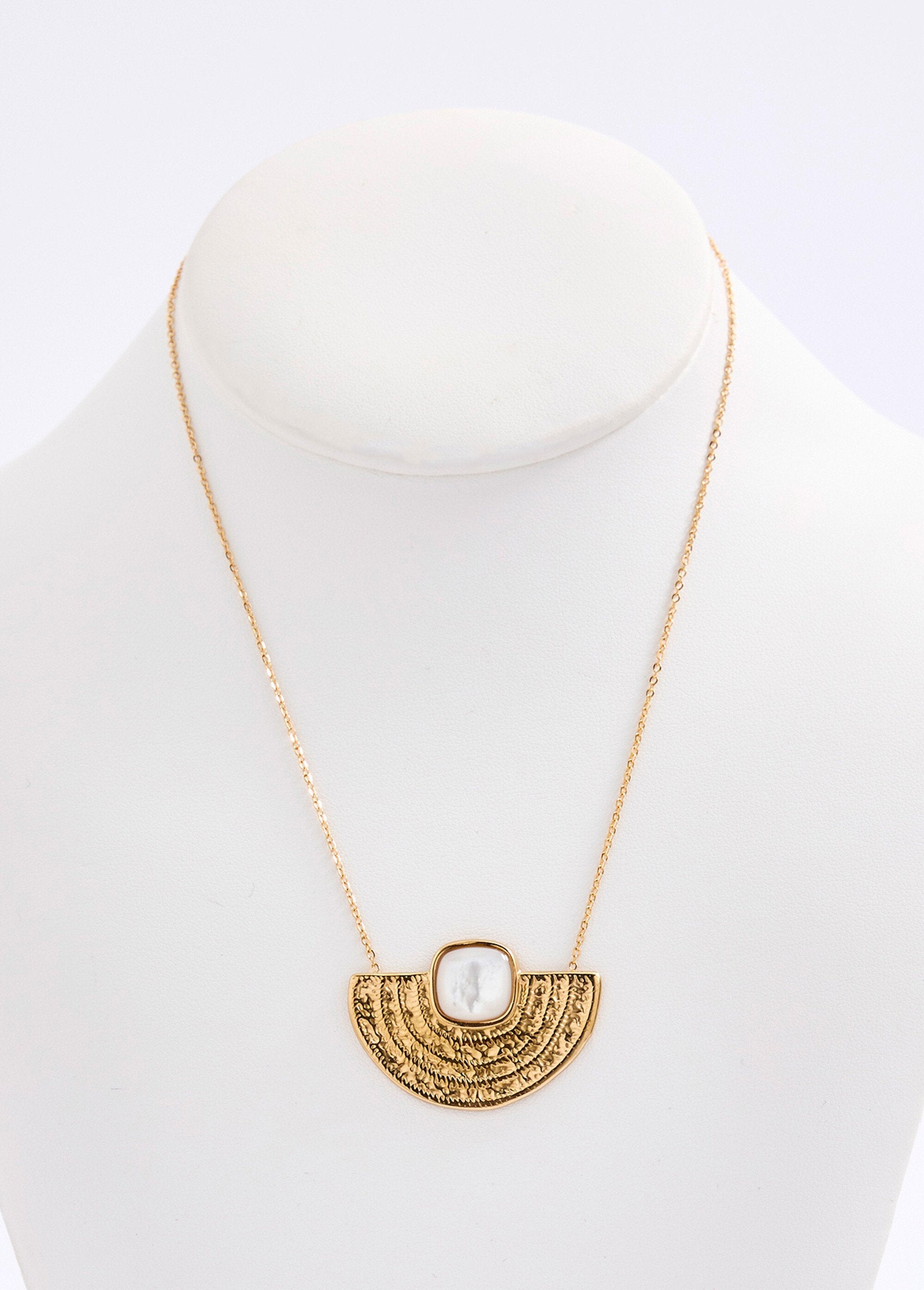 Necklace_with_gold-plated_stainless_steel_and_mother-of-pearl_pendant_Gold_and_white_FA1_slim