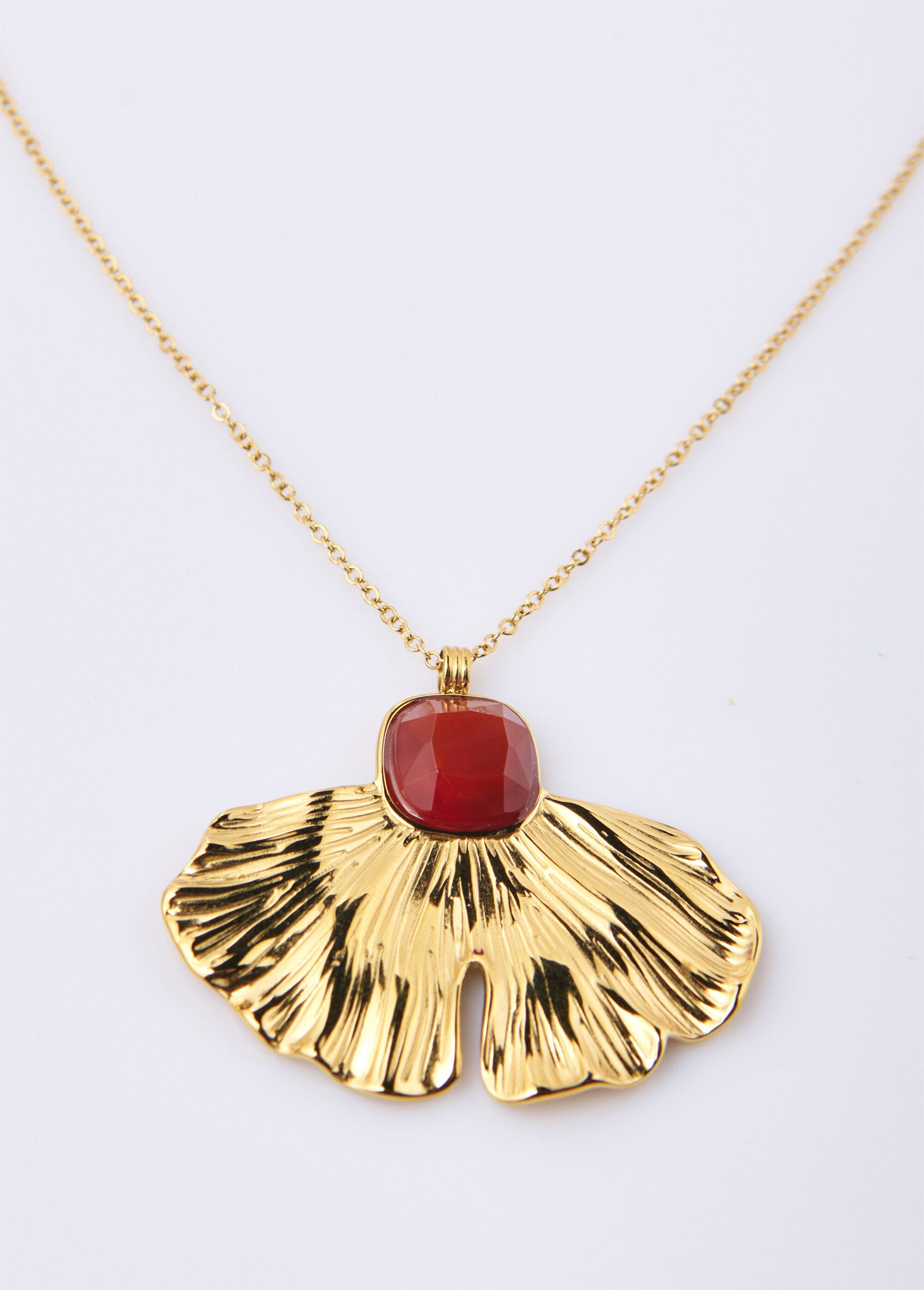 Stainless_steel_necklace_with_gingko_and_stone_pendant_Golden_FA1_slim