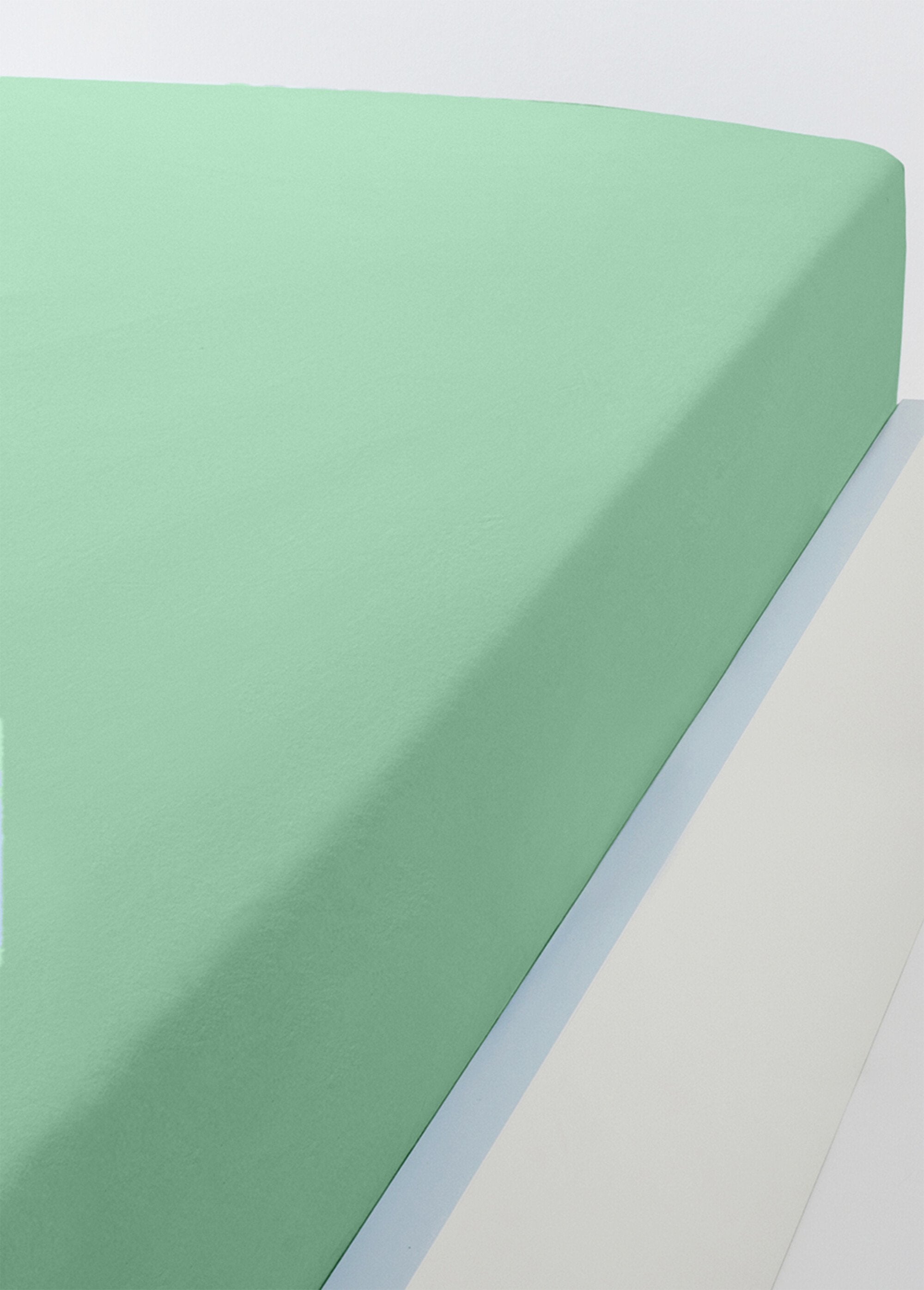 Plain_cotton_jersey_fitted_sheet_Green_FA1_slim