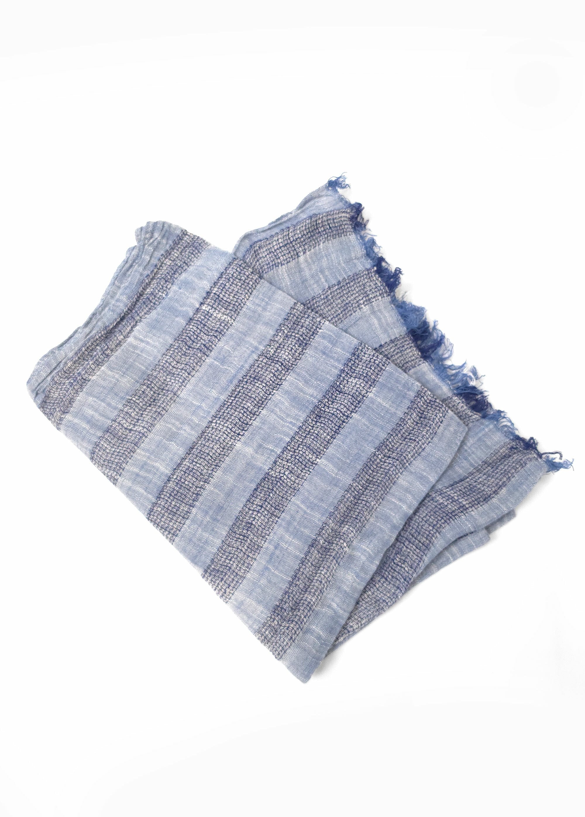 Light_scarf_with_frayed_edges_in_a_shemagh_style_Blue_FA1_slim