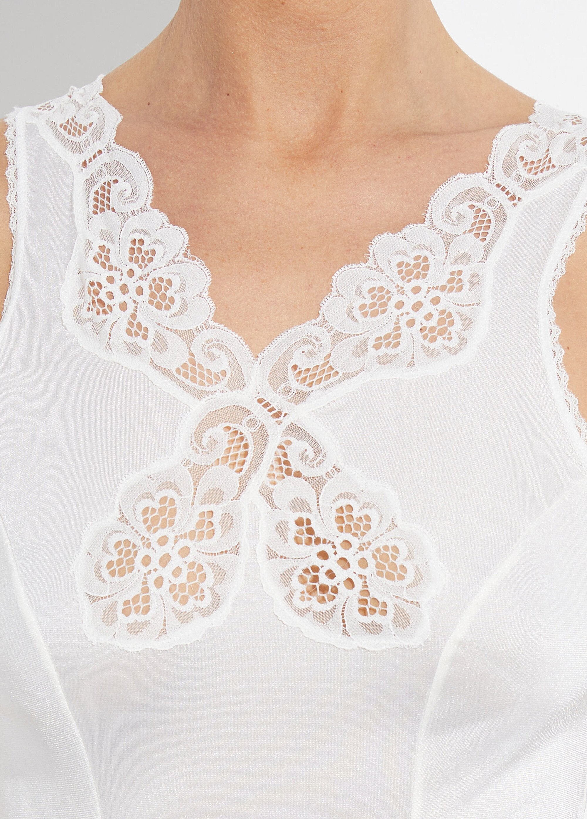 Satin_mesh_slip_dress_90_cm_Mother-of-pearl_DE1_slim