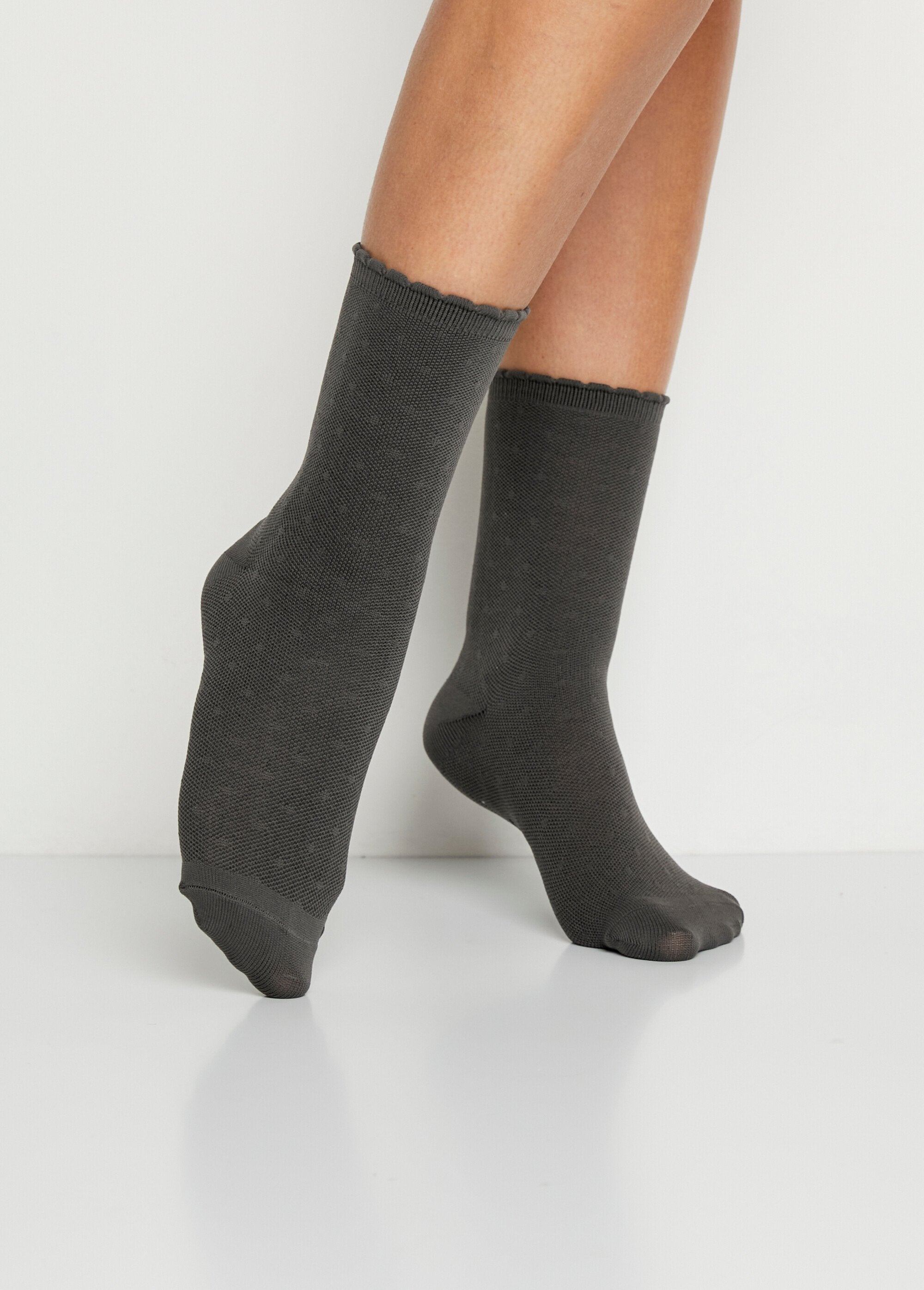 Chaussettes_fines_motifs_ton_sur_ton_Ass_noir_et_gris_lot2_FA1_slim