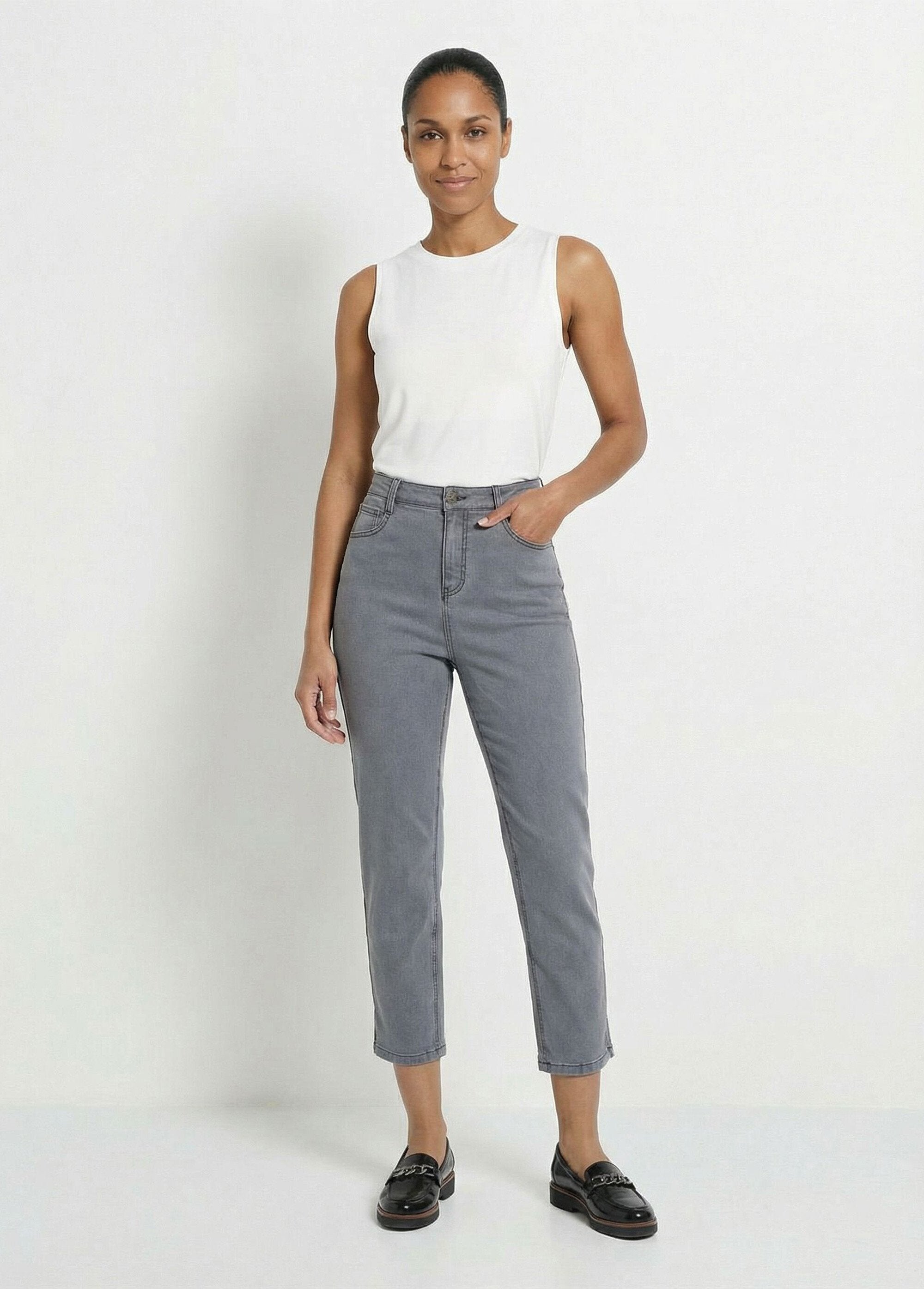 High-waisted,_straight-leg,_7/8_length_jeans_Gray_SF1_slim