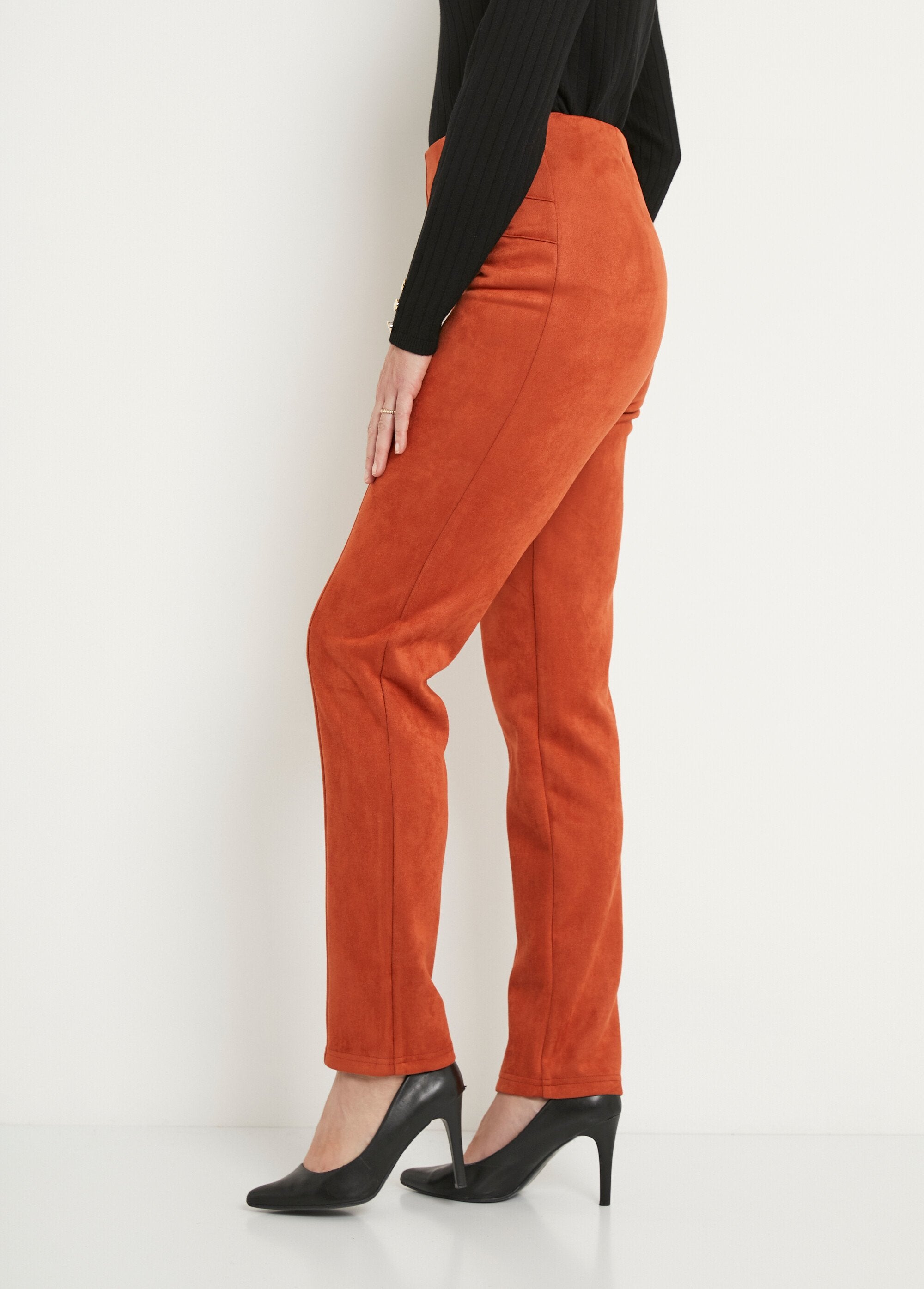 Straight-leg_pants_with_elasticated_waistband_in_suede_knit_Brick_DR1_slim