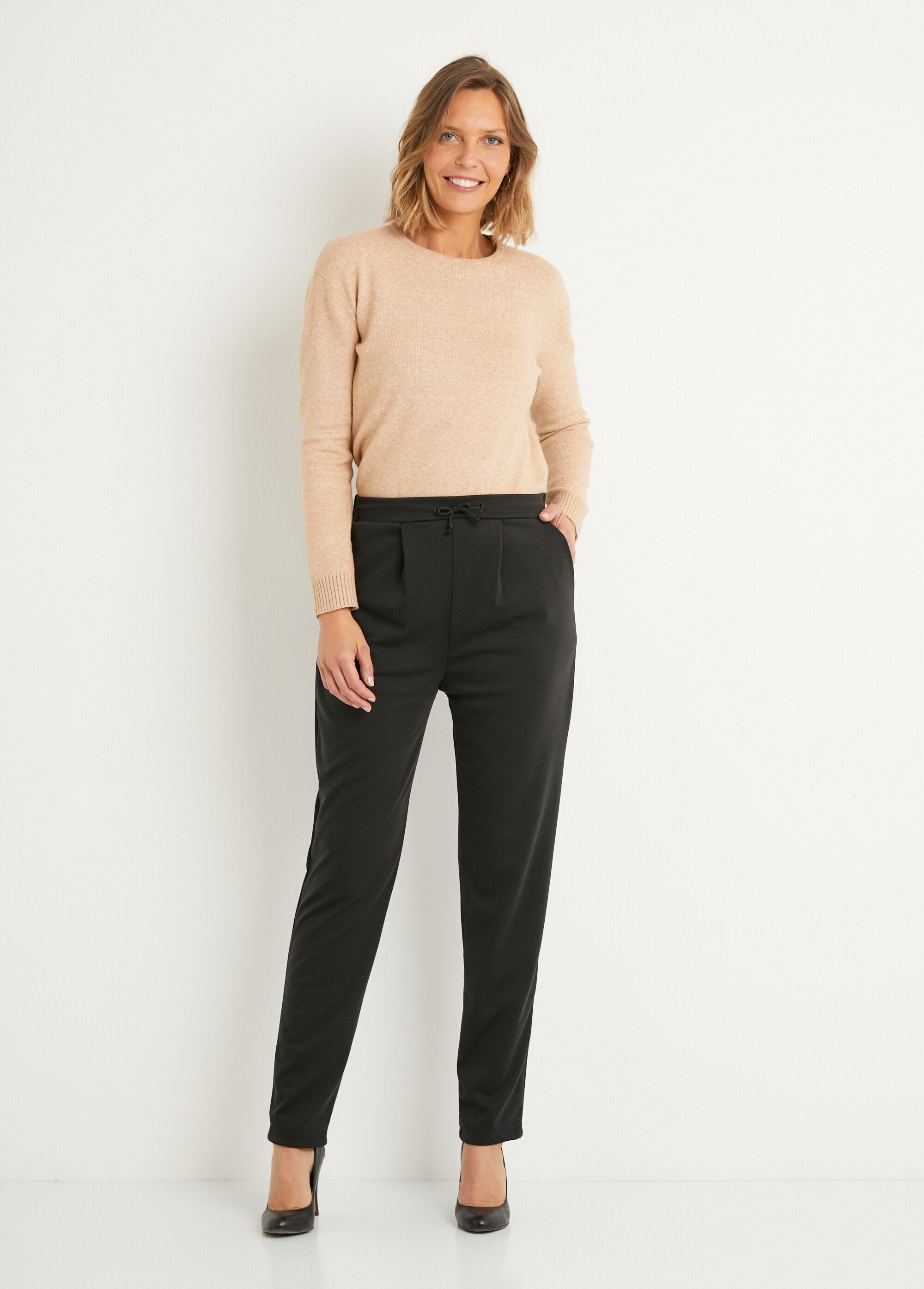 Straight-leg_stretch-knit_pants_Black_SF1_slim