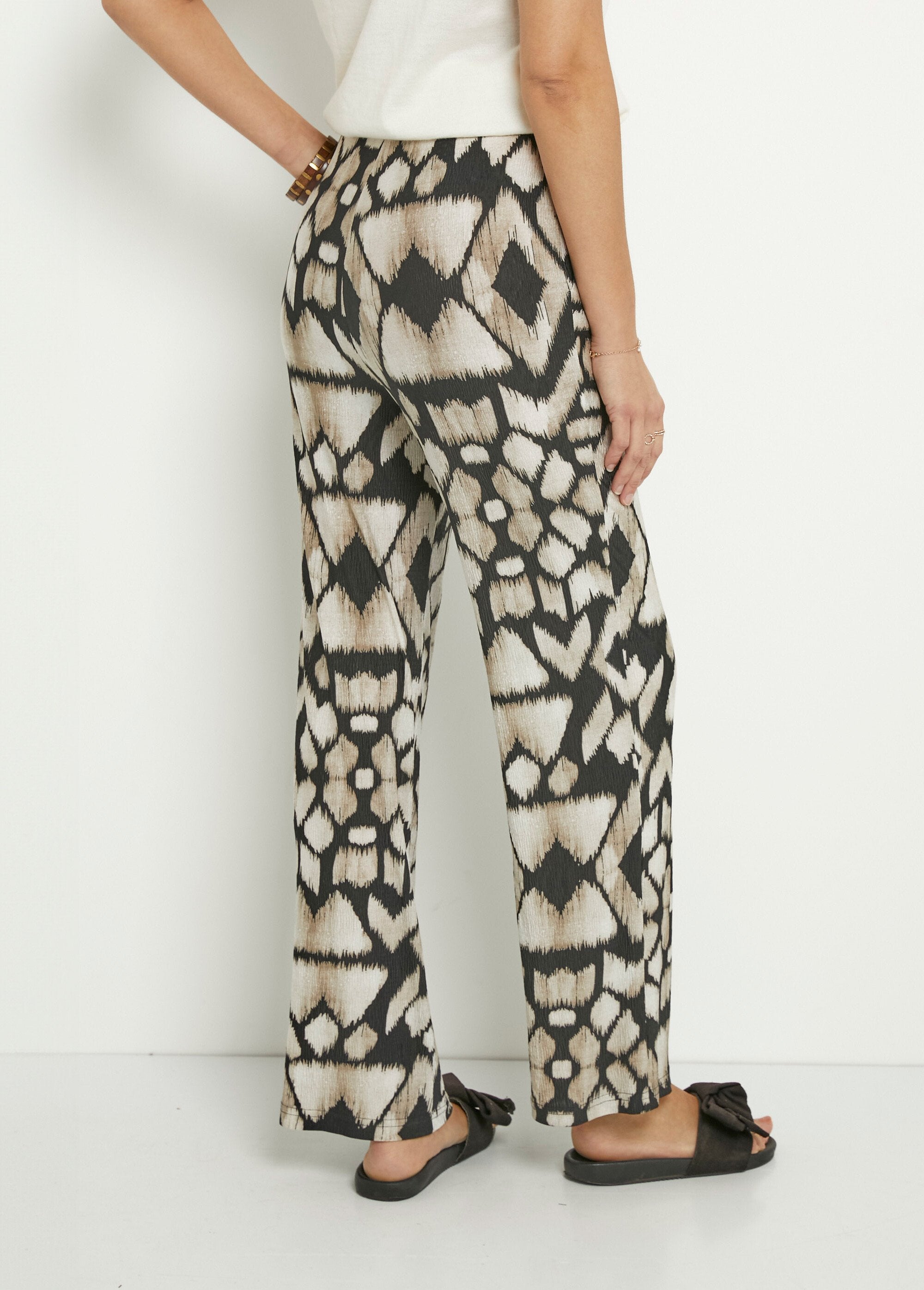 Wide_flowing_pants_with_ethnic_print_Beige_and_black_DO1_slim