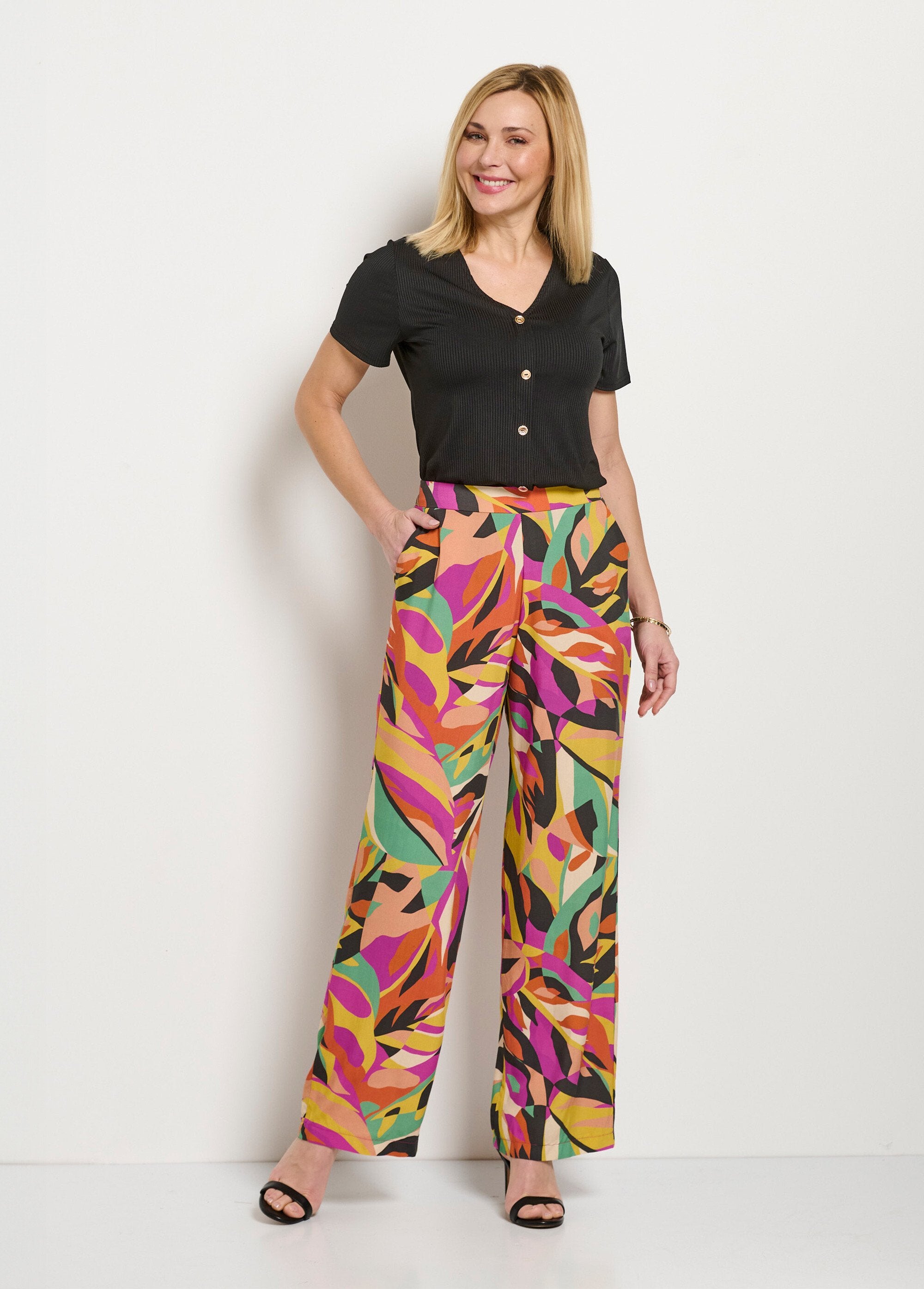 Wide_leg_pants_with_semi-elasticated_waistband_and_print_Multicolor_SF1_slim