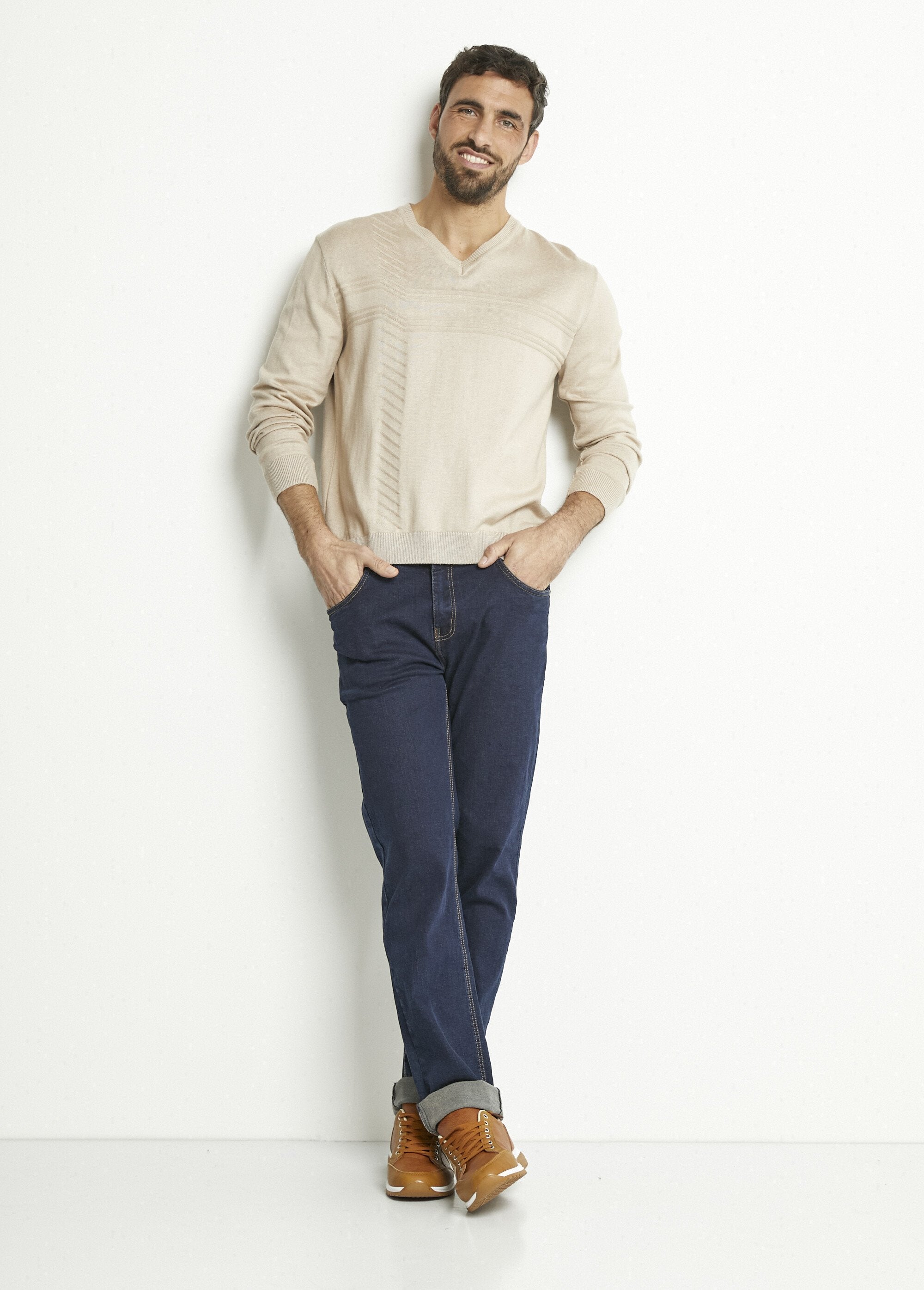 Long-sleeved_cotton_V-neck_sweater_Beige_SF1_slim