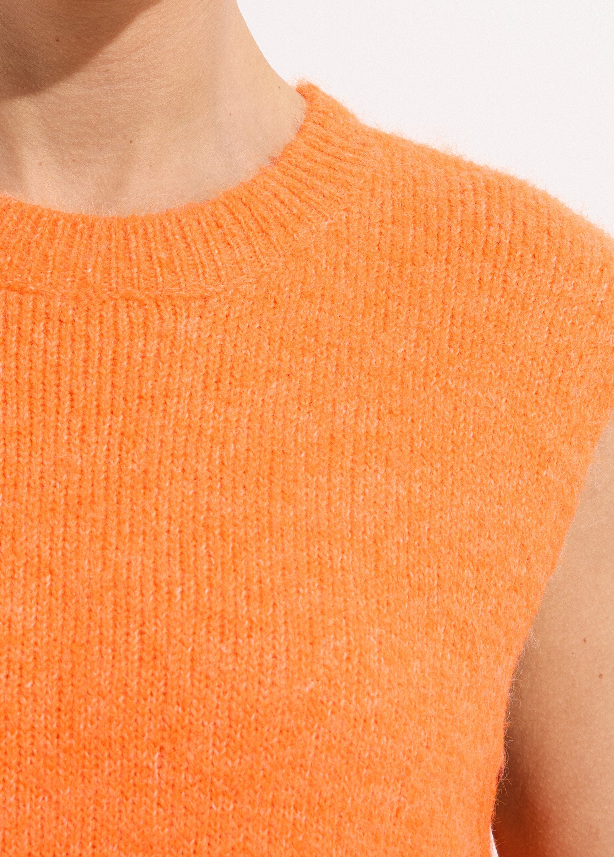 Pull_sans_manches_en_maille_avec_laine_Orange_vif_DE1_slim