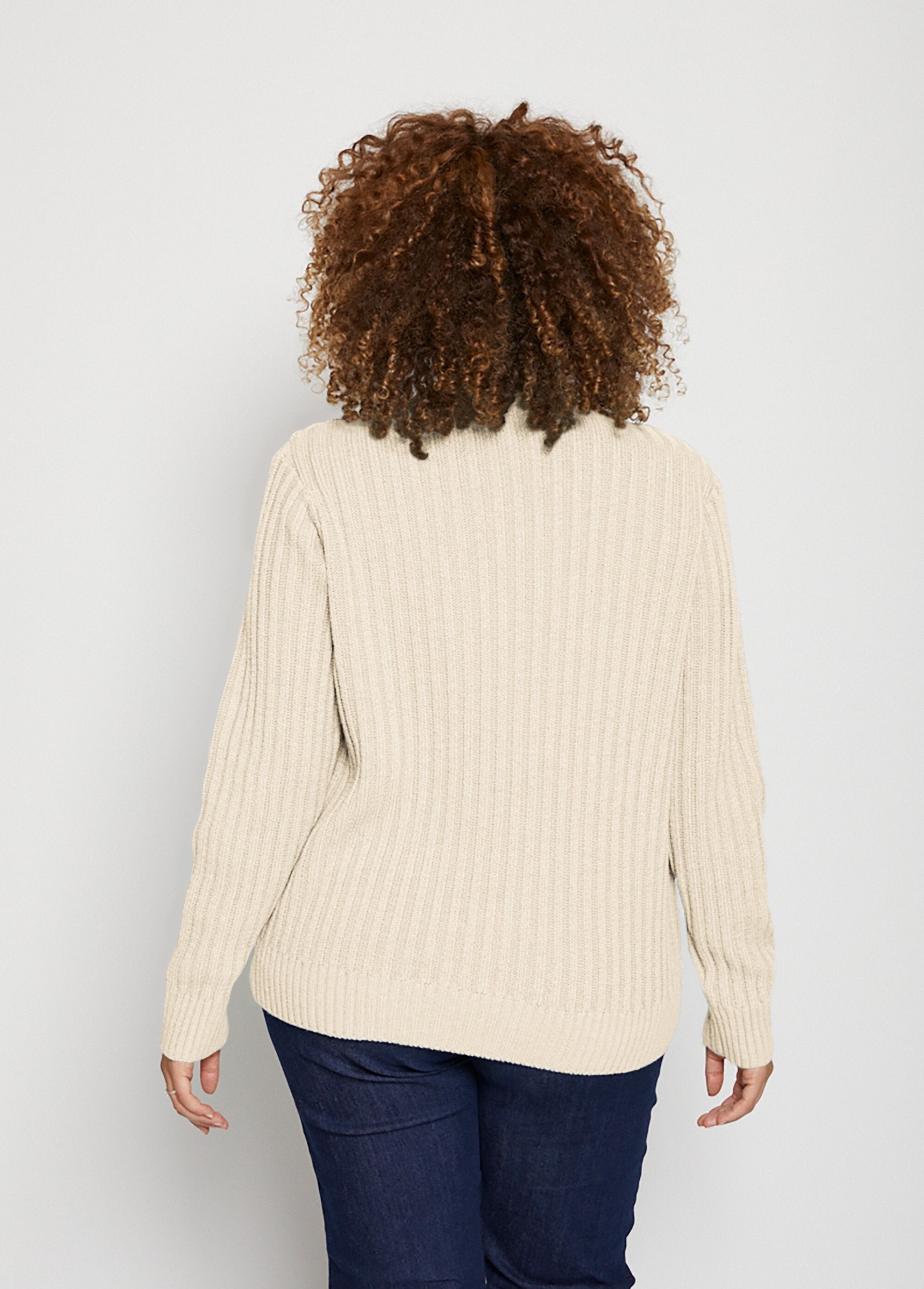 Warm_Irish_style_sweater_with_high_collar_Ecru_DO1_curvy