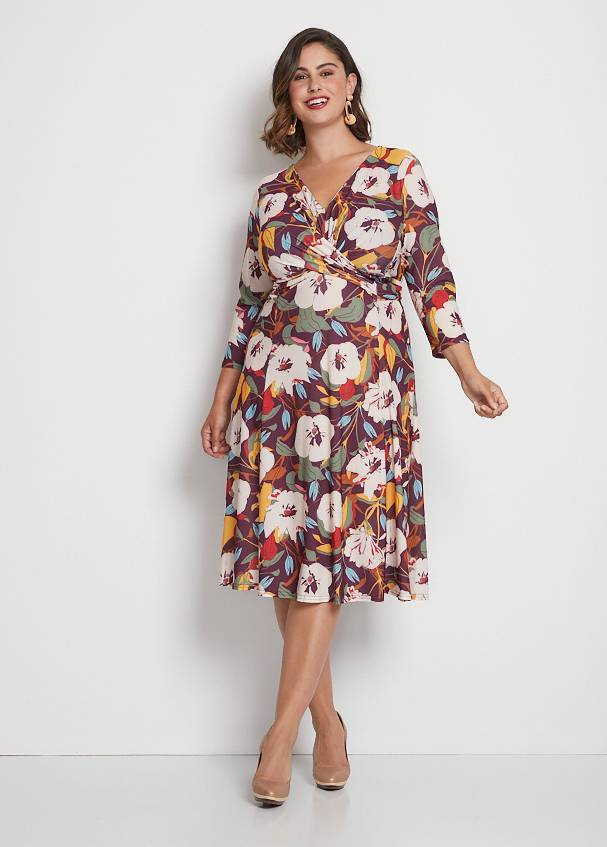 Short_wrap_dress_with_floral_pattern_Burgundy_print_FA1_curvy