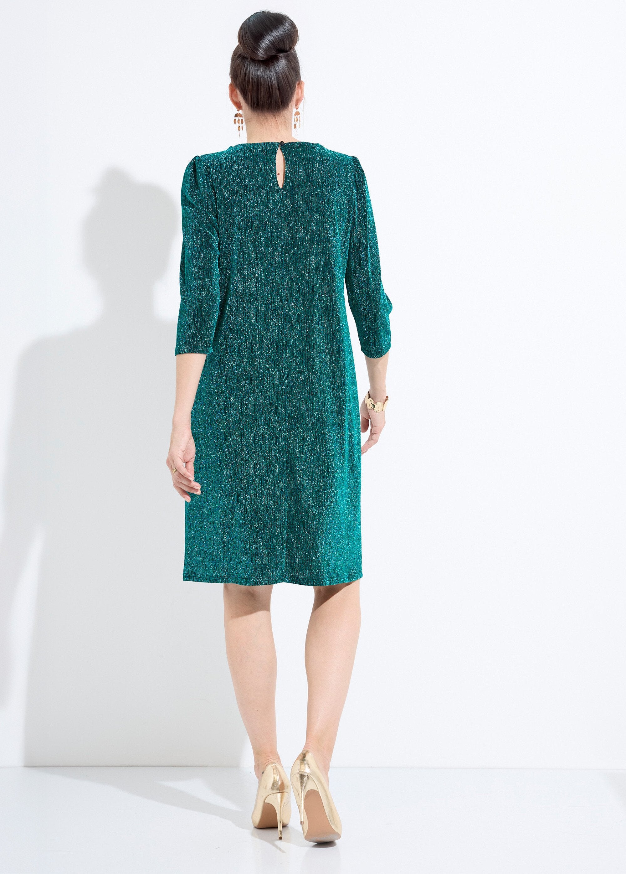 Short_straight_dress_in_shiny_metallic_knit_Green_DO1_slim