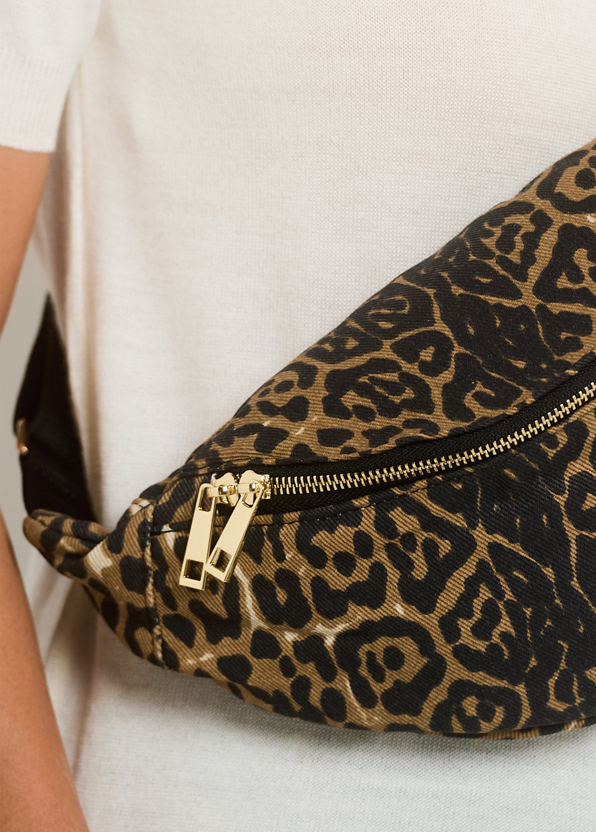 Sac_banane_zippé_imprimé_animalier_Leopard_DE2_slim