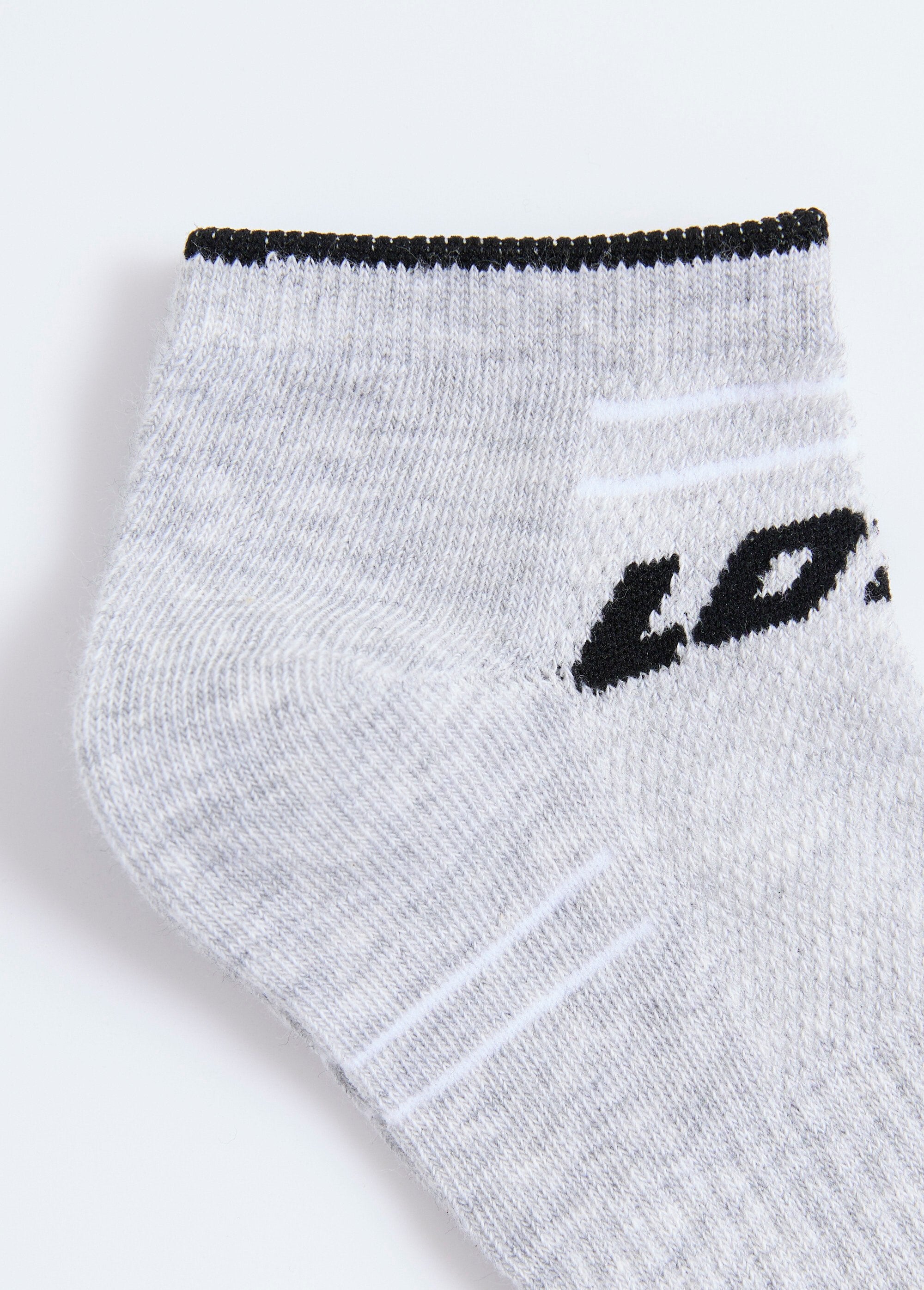 Socquettes_techniques_avec_logo_Assortis_gris_DE2_slim