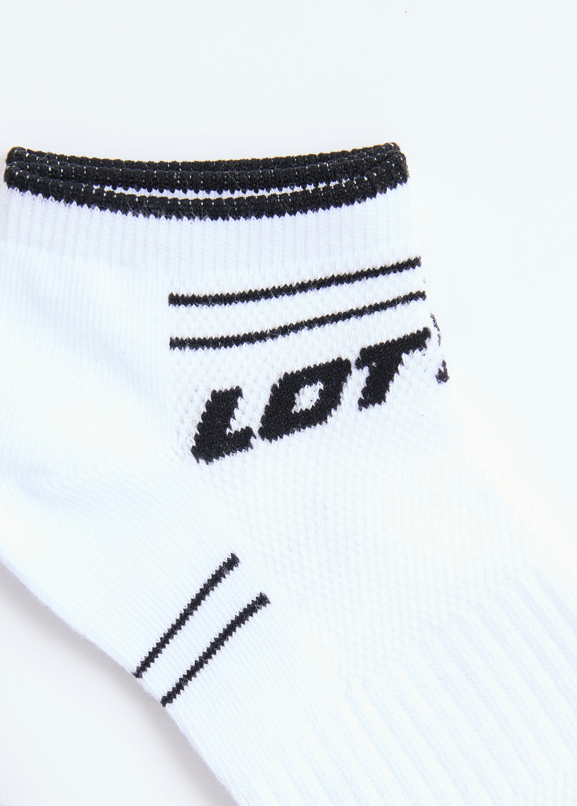 Socquettes_techniques_avec_logo_Assortis_gris_DE4_slim