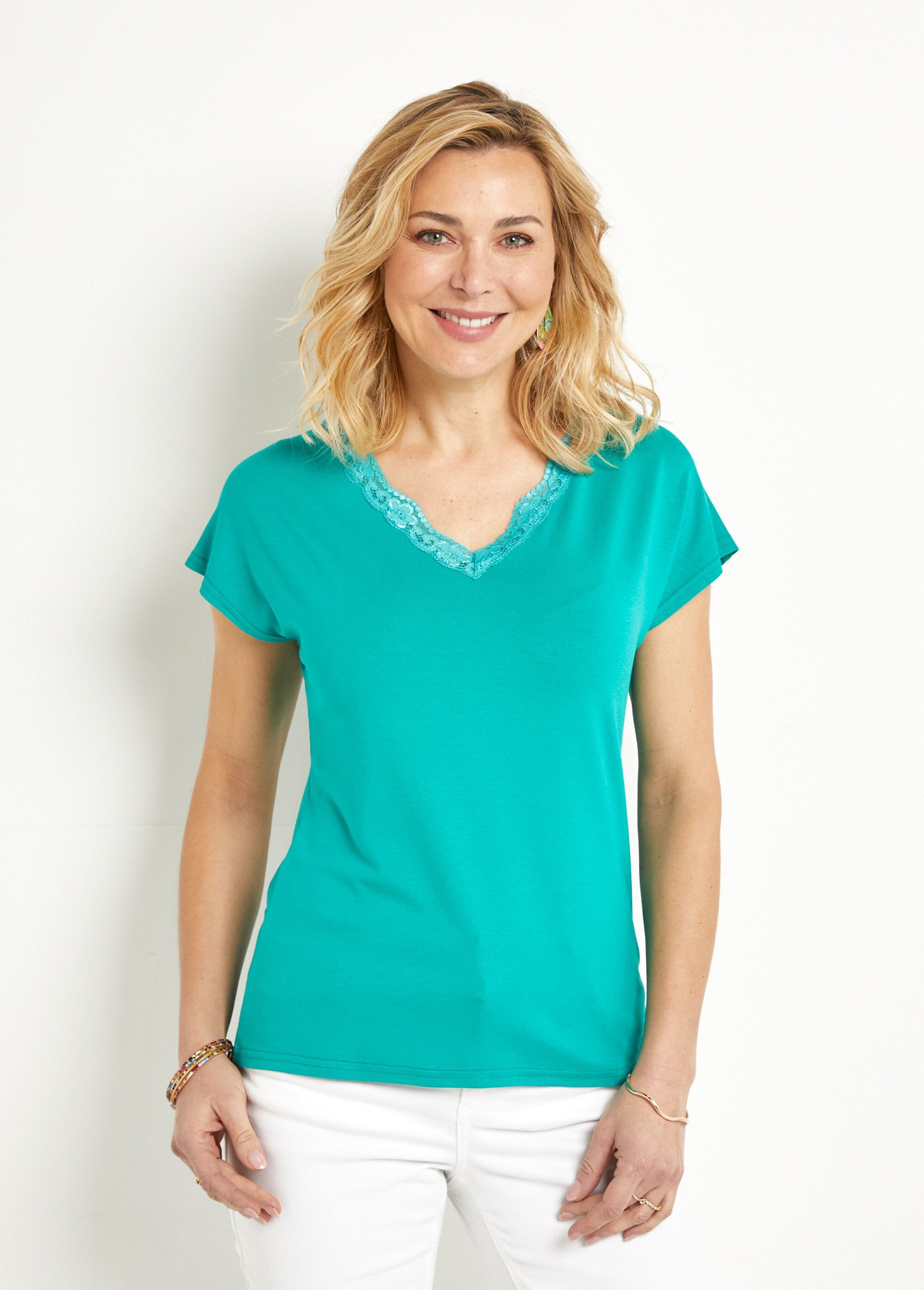 Short_stretch_lace_t-shirt_Mint_FA1_slim