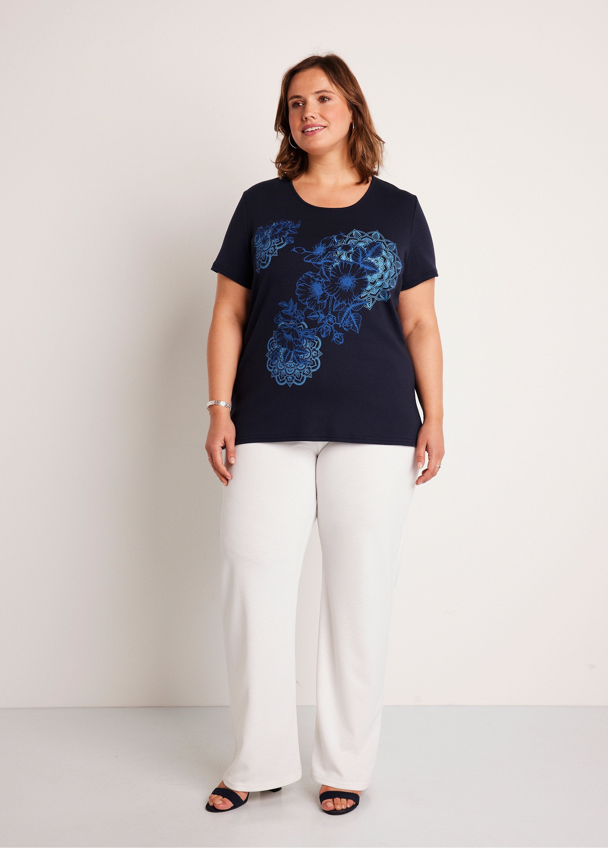 Long_patterned_t-shirt_Marine_SF1_curvy