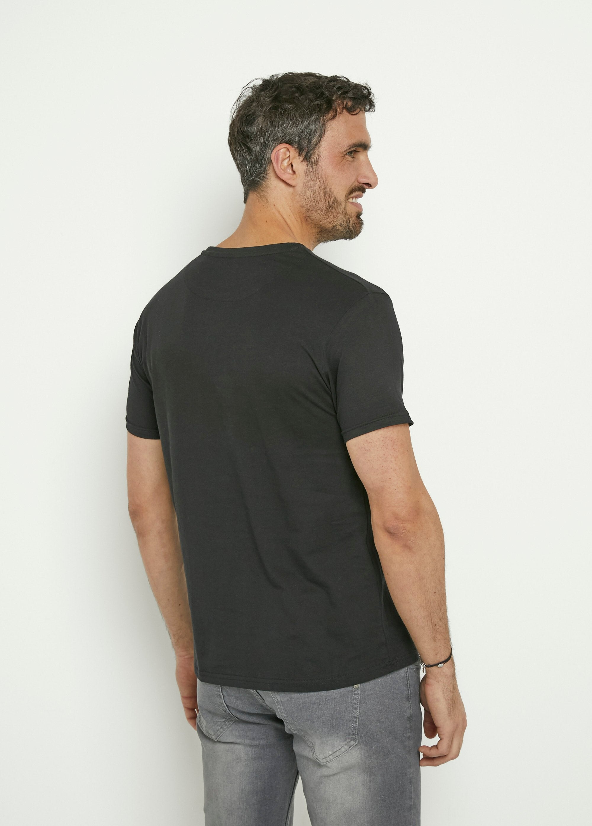 Short-sleeved_mountain_pattern_T-shirt_Black_DO1_slim