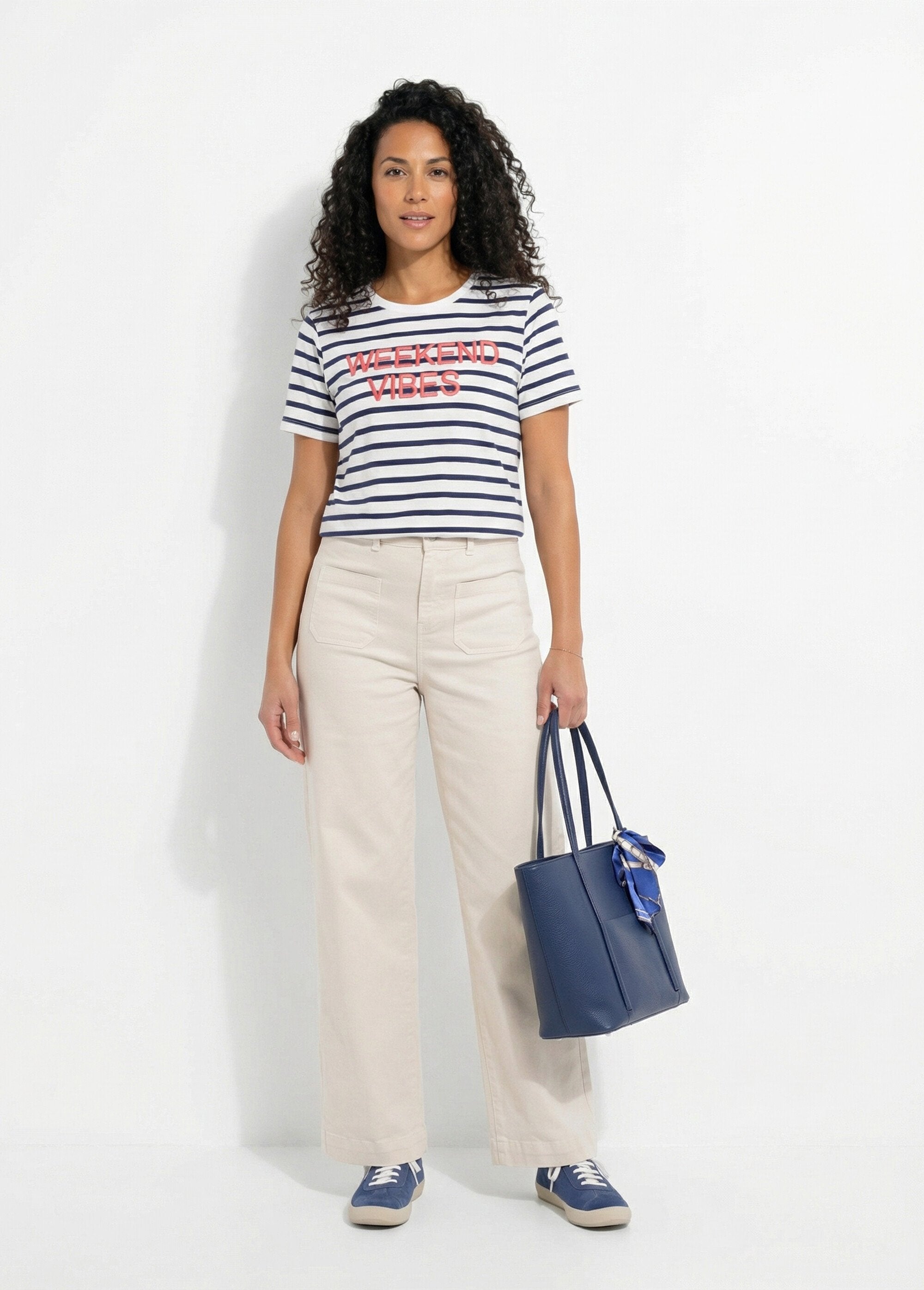 T-shirt_message_brodé_manches_courtes_Blanc_et_marine_SF1_slim